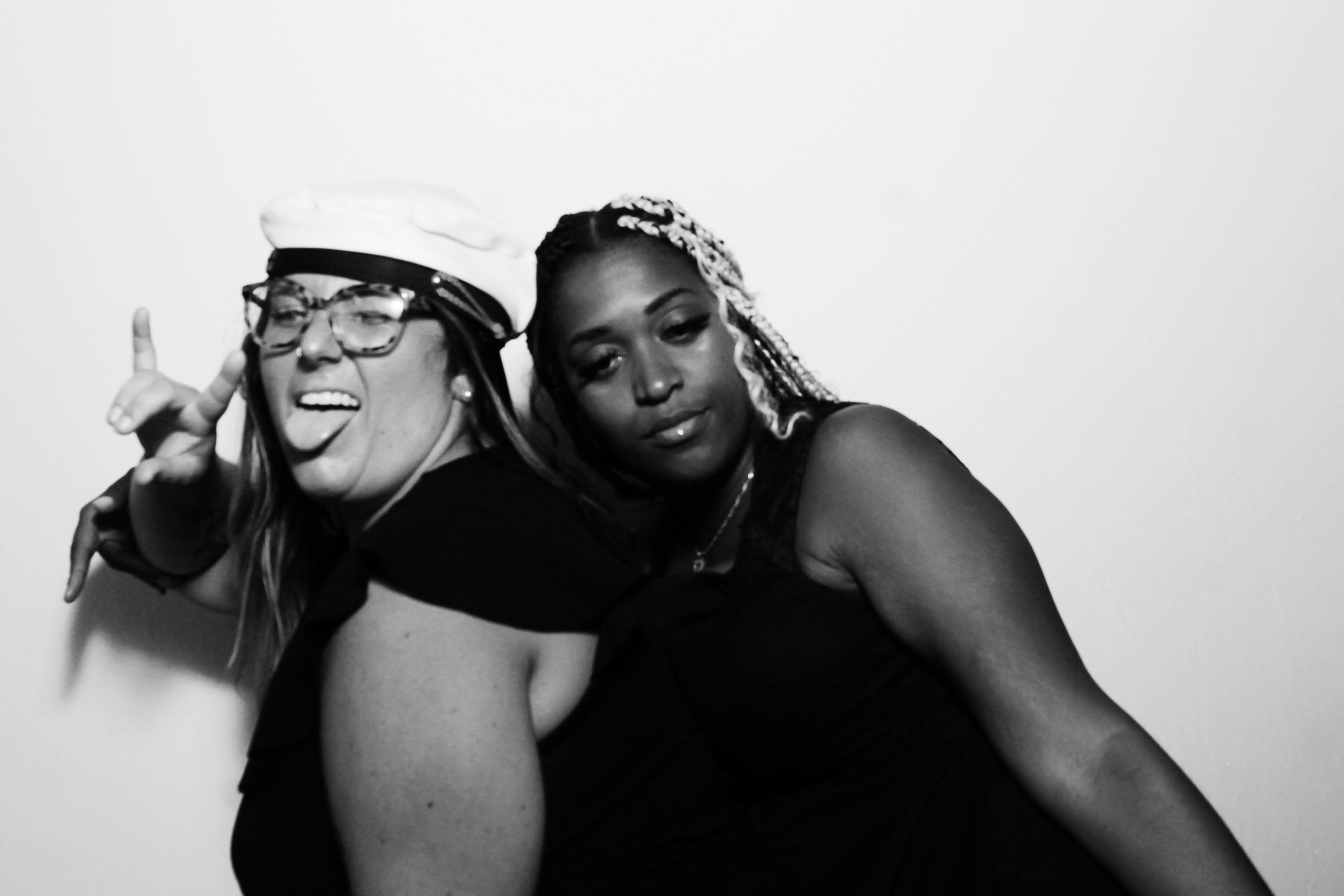 The Rothwells | View more photos from the event at gallery.photoboothcincy.com/u/PhotoBoothCincy/The-Rothwells