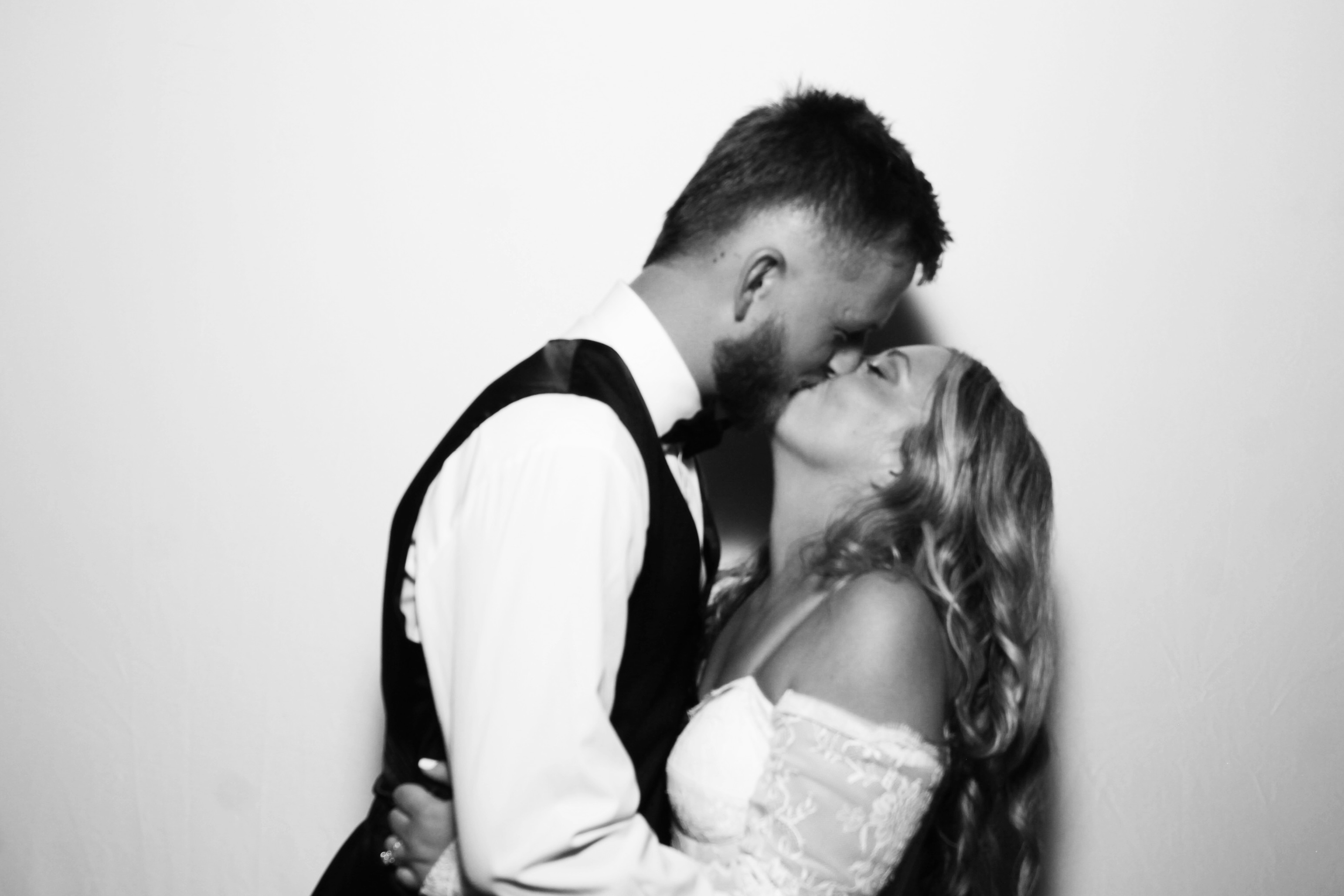The Rothwells | View more photos from the event at gallery.photoboothcincy.com/u/PhotoBoothCincy/The-Rothwells