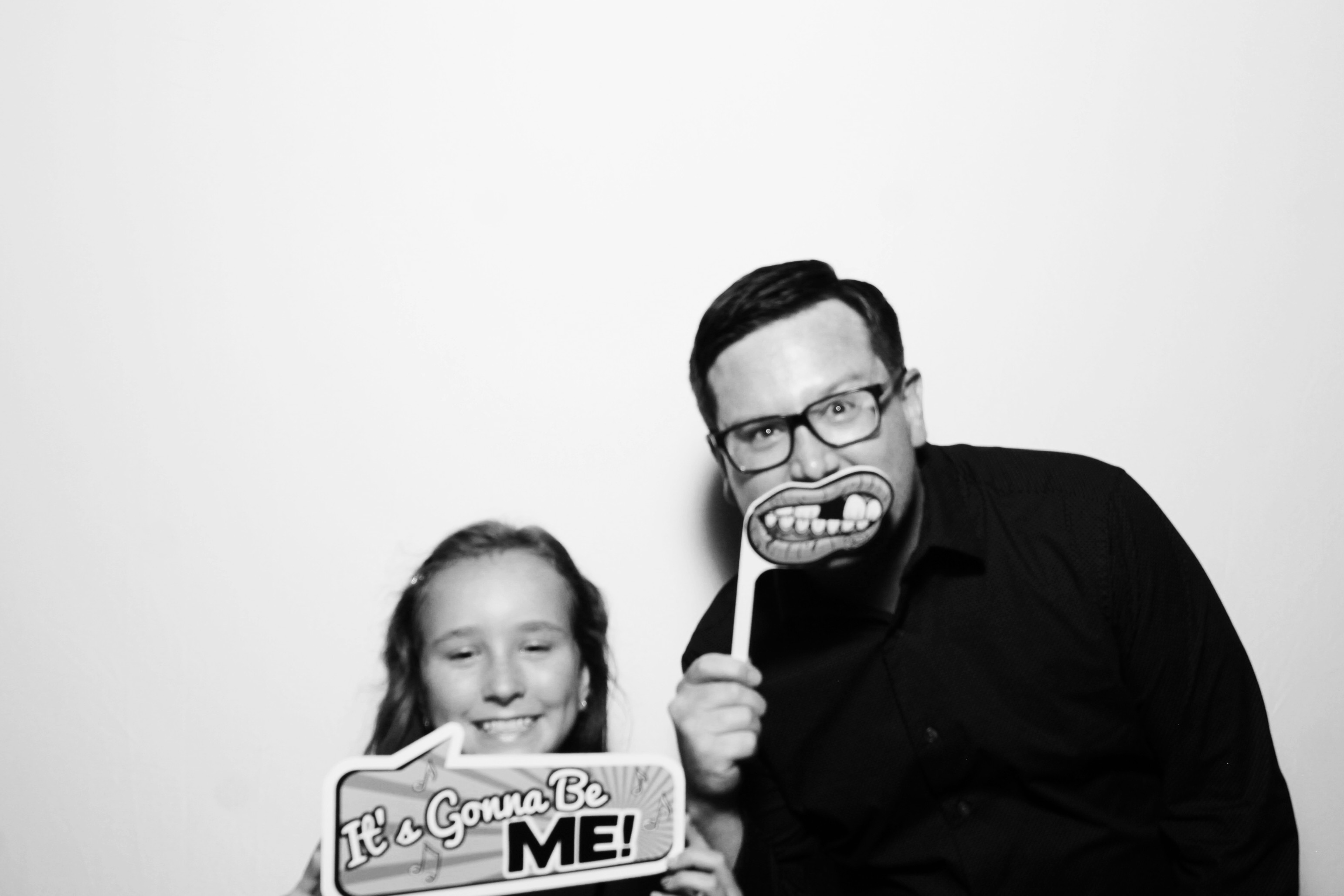 The Rothwells | View more photos from the event at gallery.photoboothcincy.com/u/PhotoBoothCincy/The-Rothwells