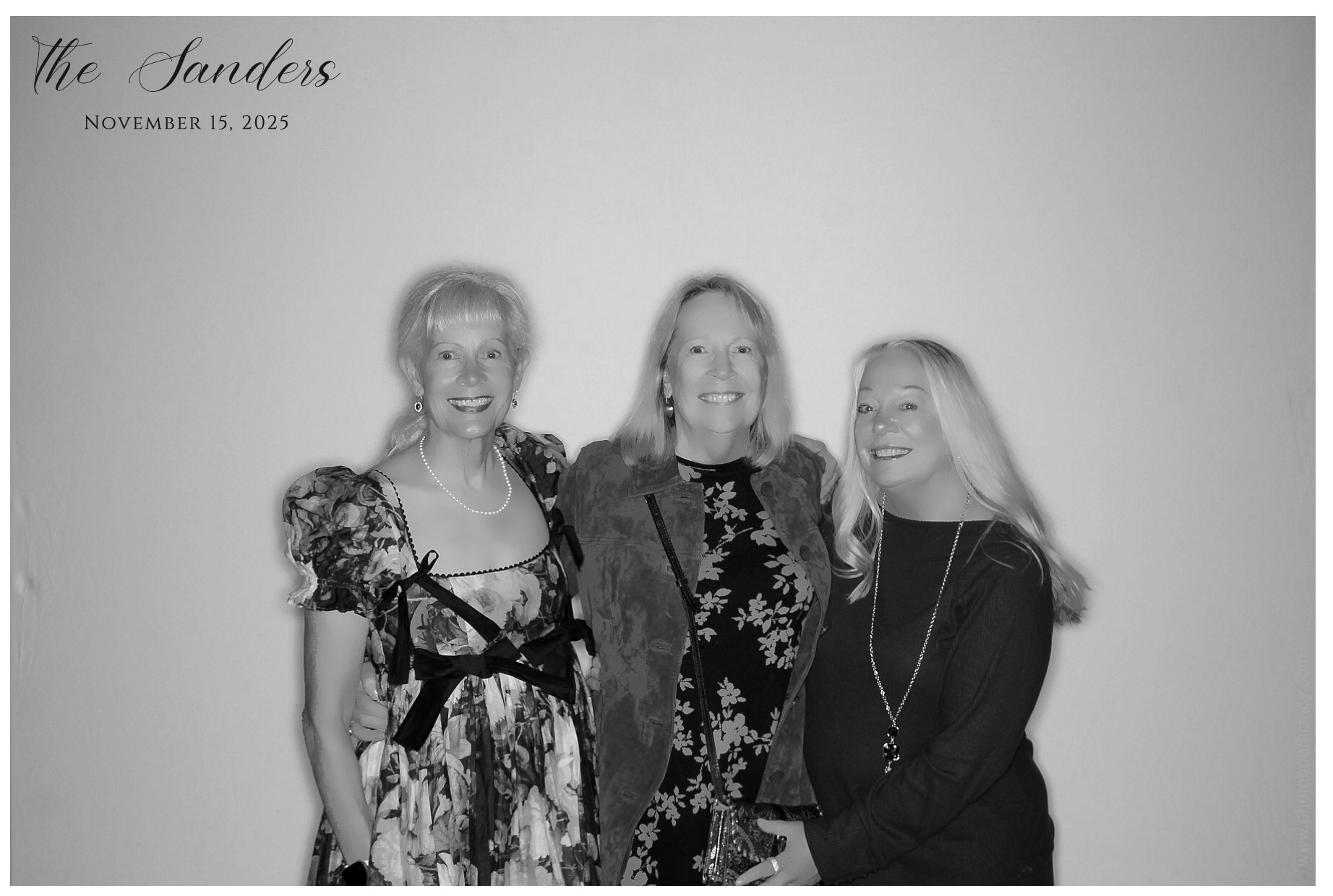 The Sanders | View more photos from the event at gallery.photoboothcincy.com/u/PhotoBoothCincy/The-Sanders