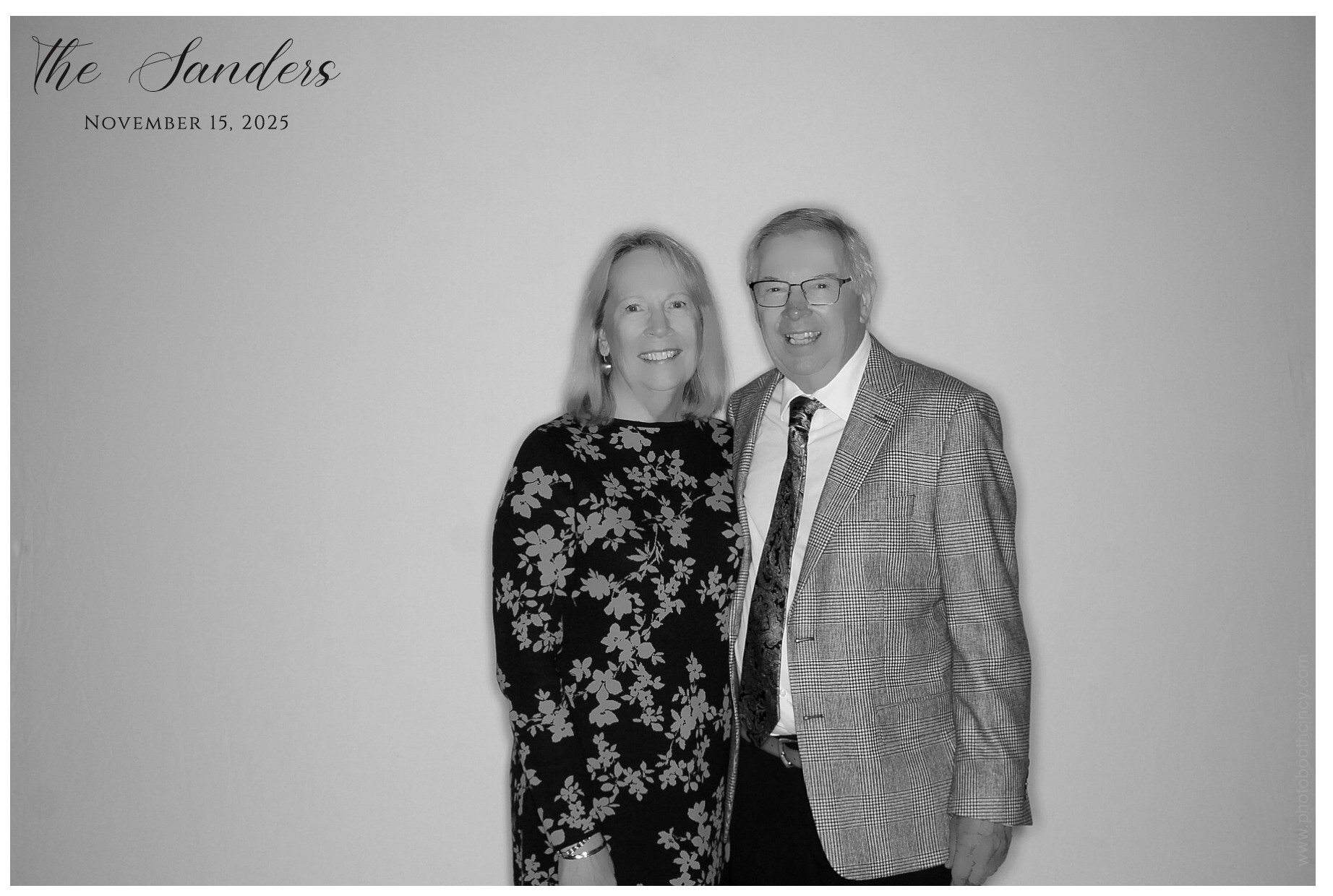 The Sanders | View more photos from the event at gallery.photoboothcincy.com/u/PhotoBoothCincy/The-Sanders