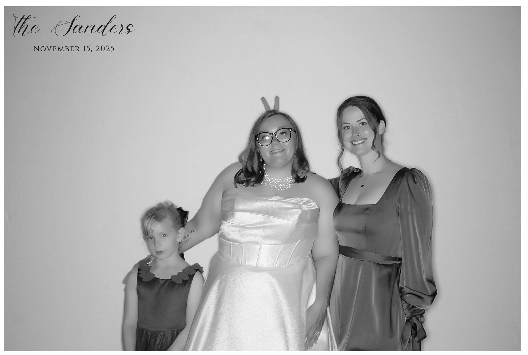 The Sanders | View more photos from the event at gallery.photoboothcincy.com/u/PhotoBoothCincy/The-Sanders