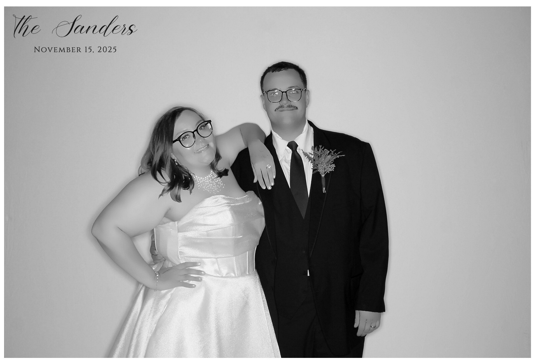 The Sanders | View more photos from the event at gallery.photoboothcincy.com/u/PhotoBoothCincy/The-Sanders