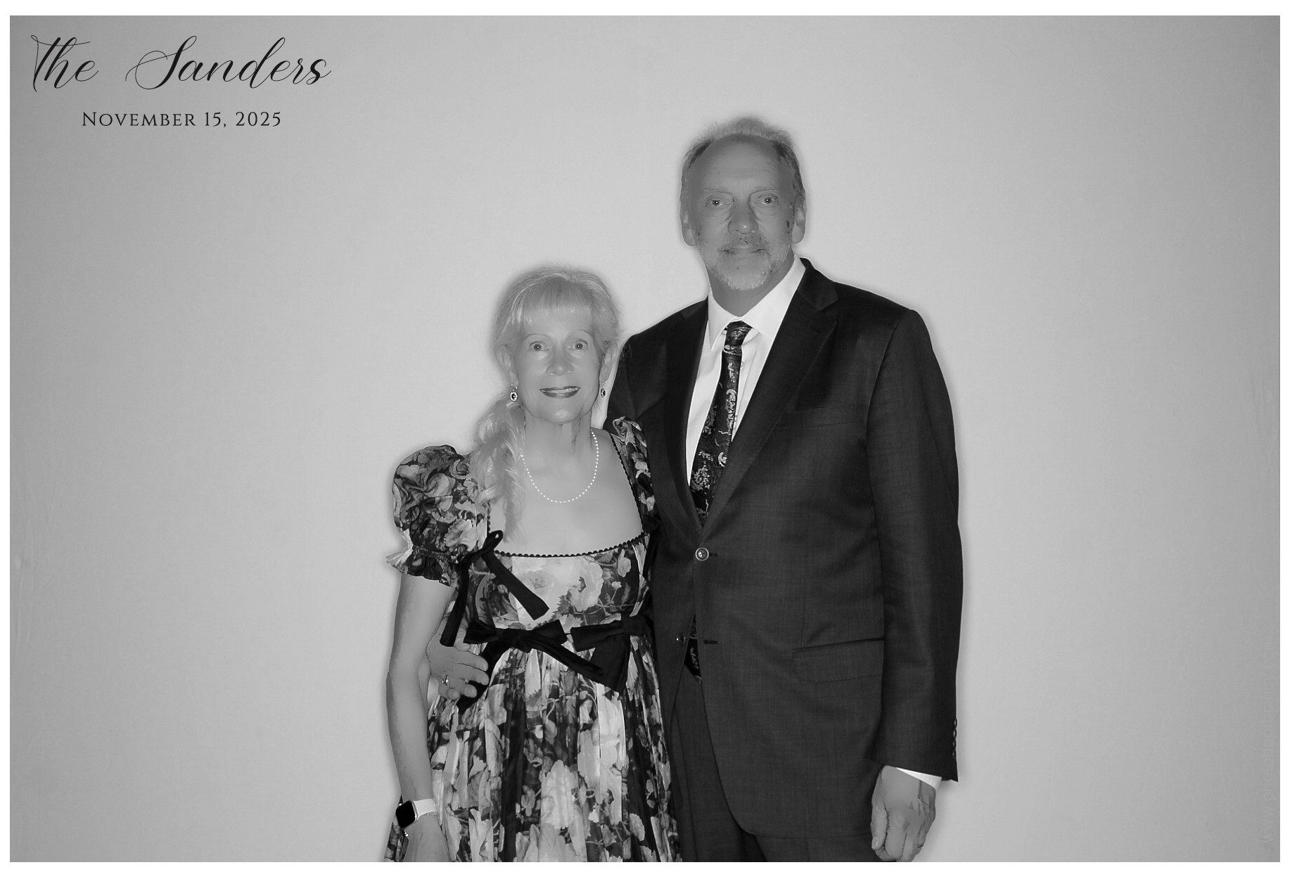 The Sanders | View more photos from the event at gallery.photoboothcincy.com/u/PhotoBoothCincy/The-Sanders