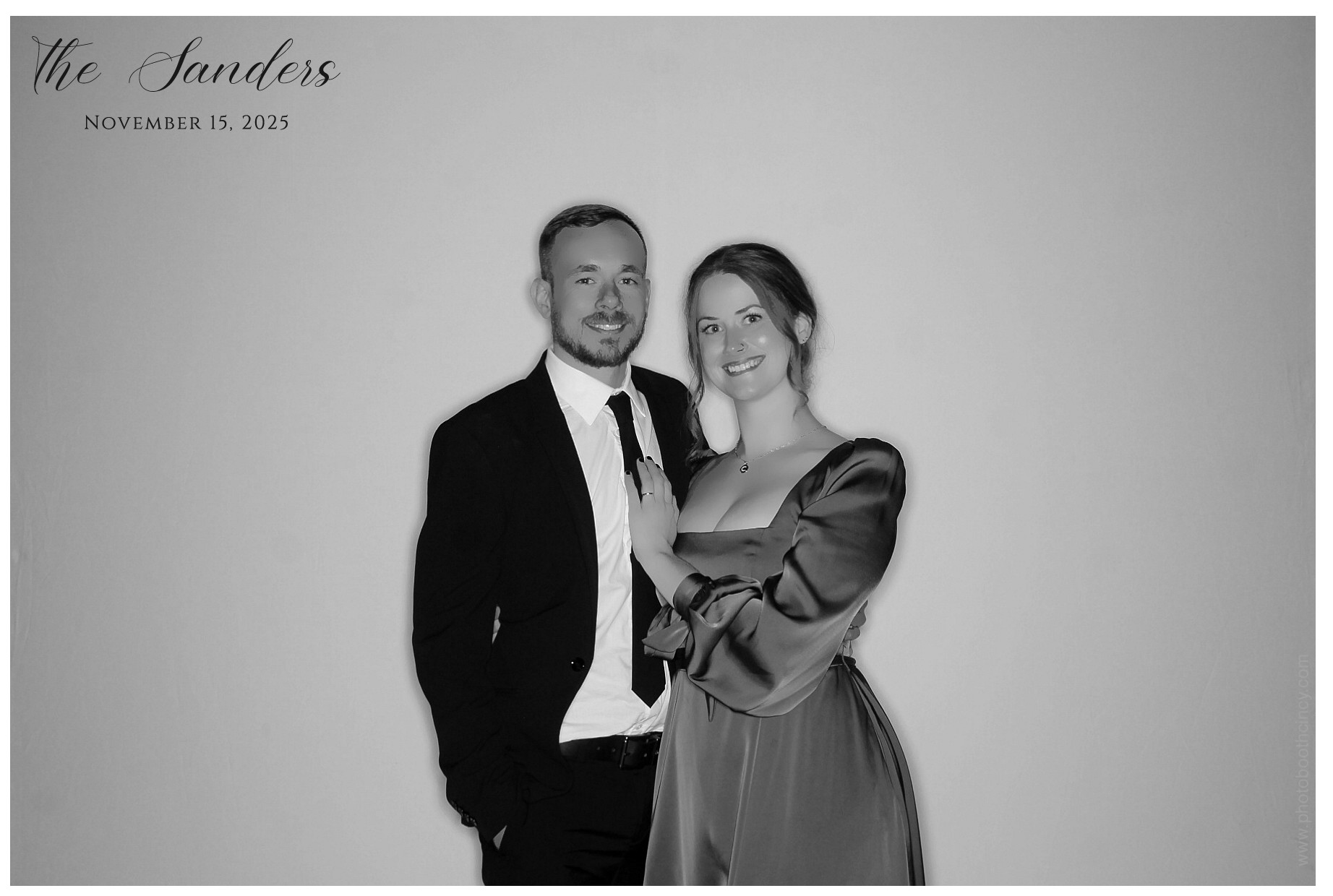The Sanders | View more photos from the event at gallery.photoboothcincy.com/u/PhotoBoothCincy/The-Sanders