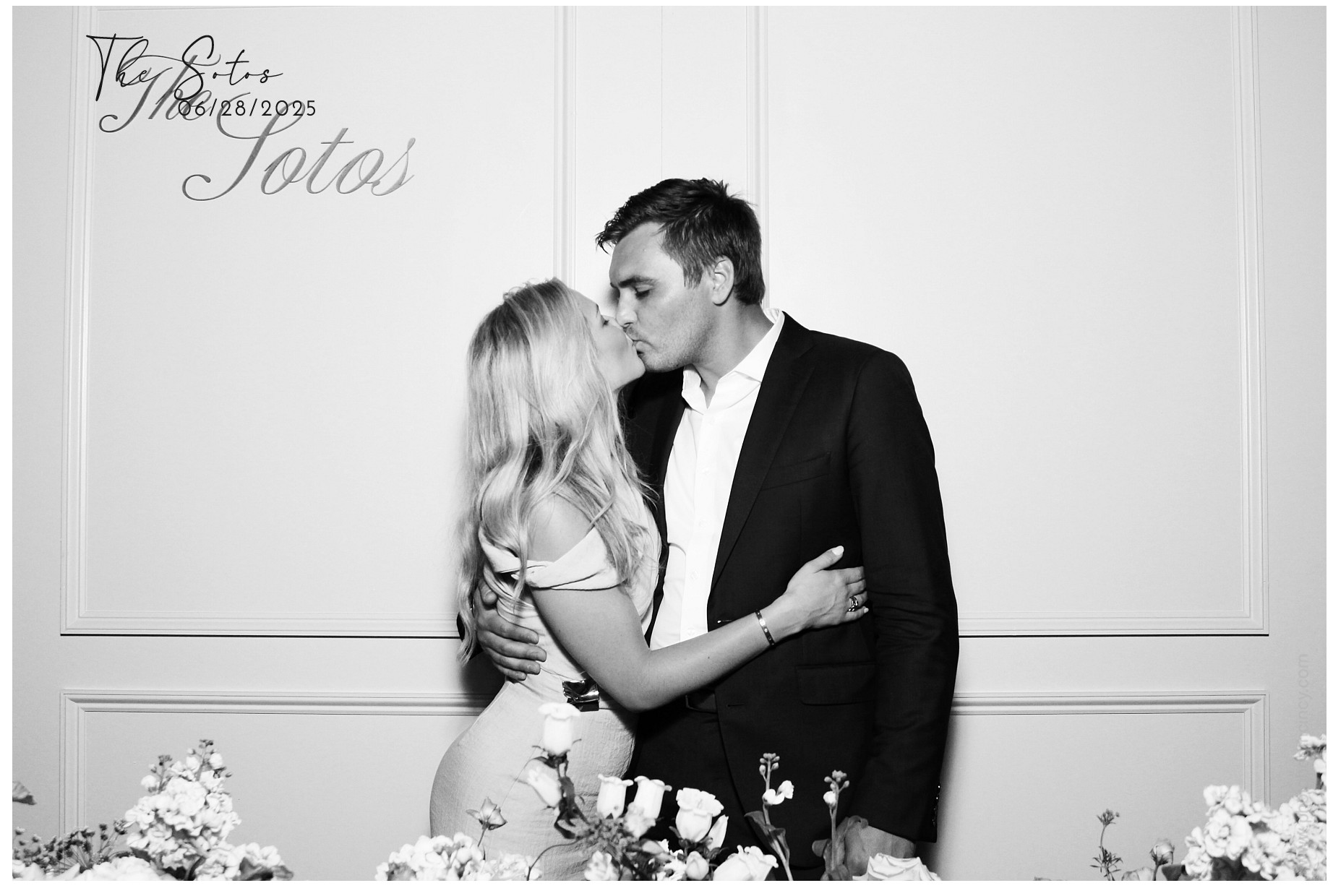 The Soto's | View more photos from the event at gallery.photoboothcincy.com/u/PhotoBoothCincy/The-Sotos