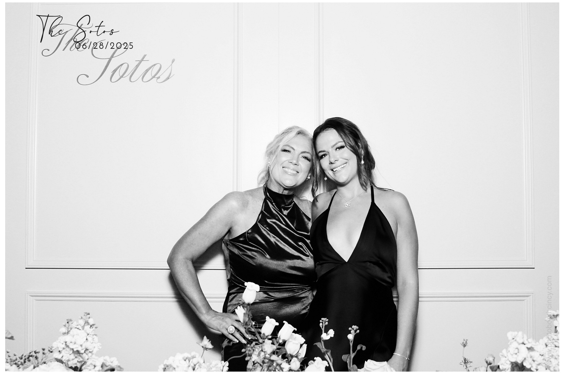 The Soto's | View more photos from the event at gallery.photoboothcincy.com/u/PhotoBoothCincy/The-Sotos