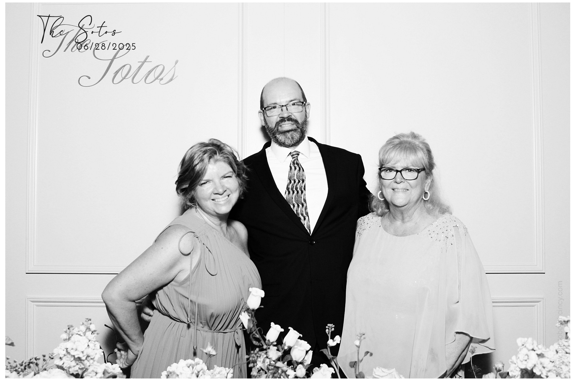 The Soto's | View more photos from the event at gallery.photoboothcincy.com/u/PhotoBoothCincy/The-Sotos
