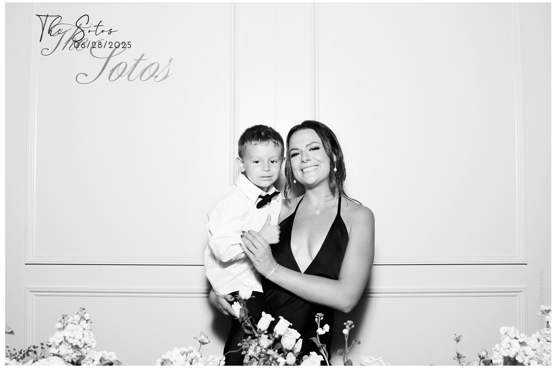 The Soto's | View more photos from the event at gallery.photoboothcincy.com/u/PhotoBoothCincy/The-Sotos