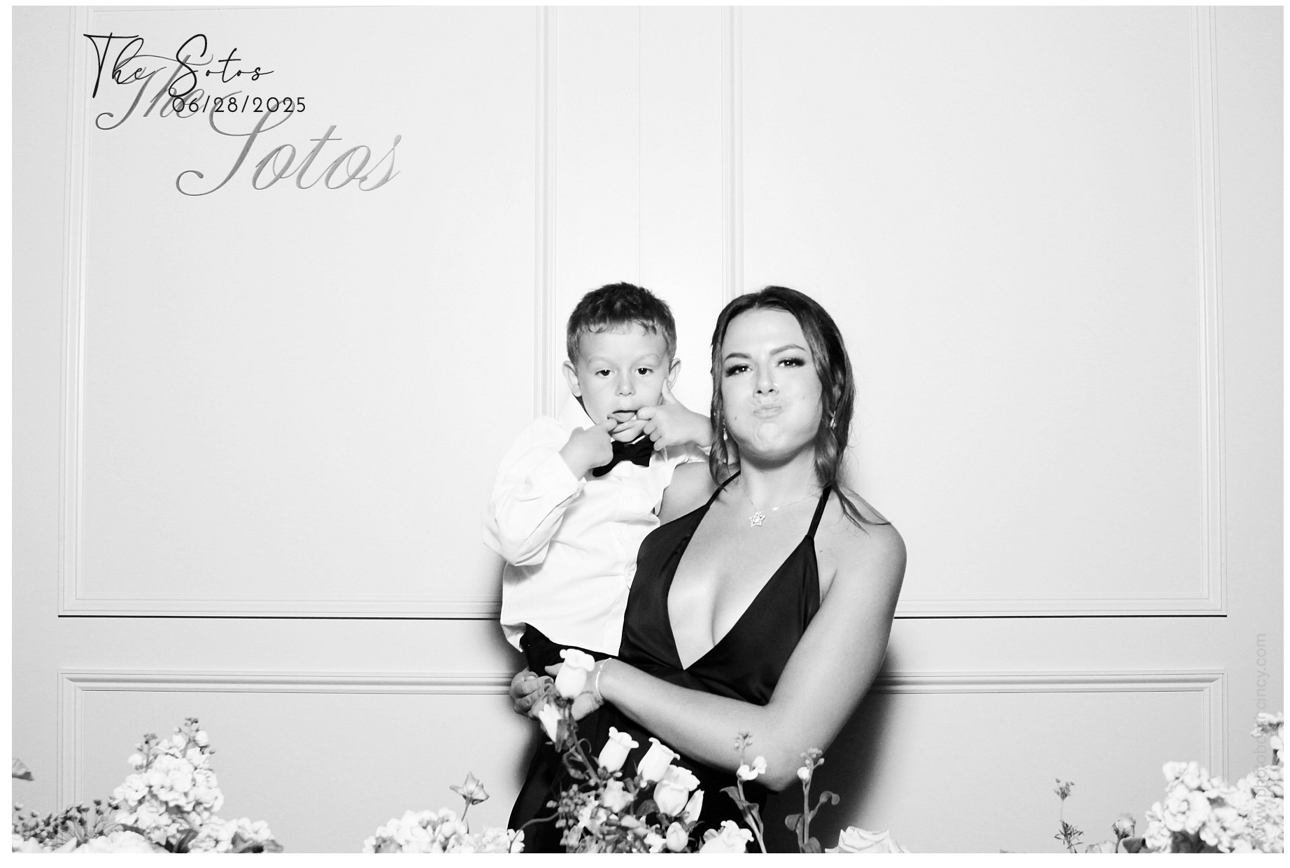 The Soto's | View more photos from the event at gallery.photoboothcincy.com/u/PhotoBoothCincy/The-Sotos