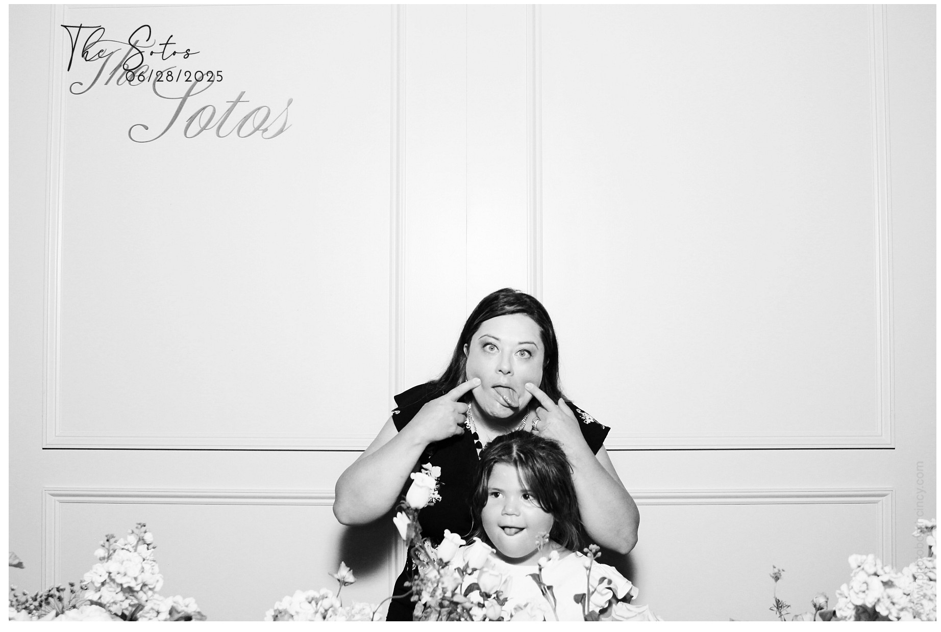 The Soto's | View more photos from the event at gallery.photoboothcincy.com/u/PhotoBoothCincy/The-Sotos