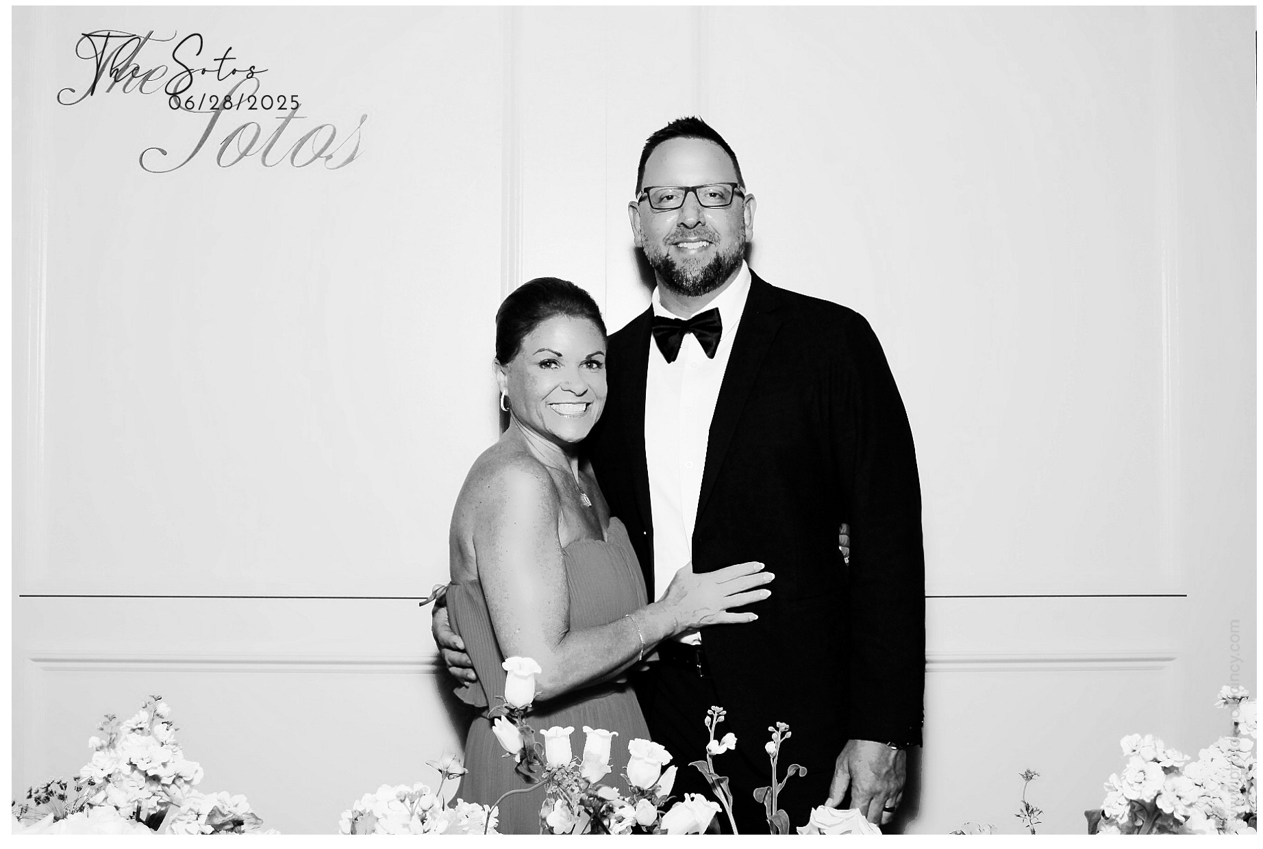 The Soto's | View more photos from the event at gallery.photoboothcincy.com/u/PhotoBoothCincy/The-Sotos