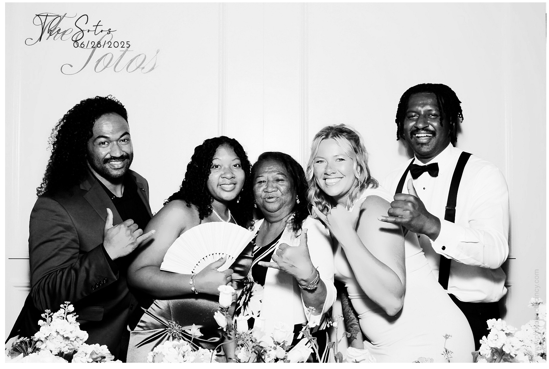 The Soto's | View more photos from the event at gallery.photoboothcincy.com/u/PhotoBoothCincy/The-Sotos