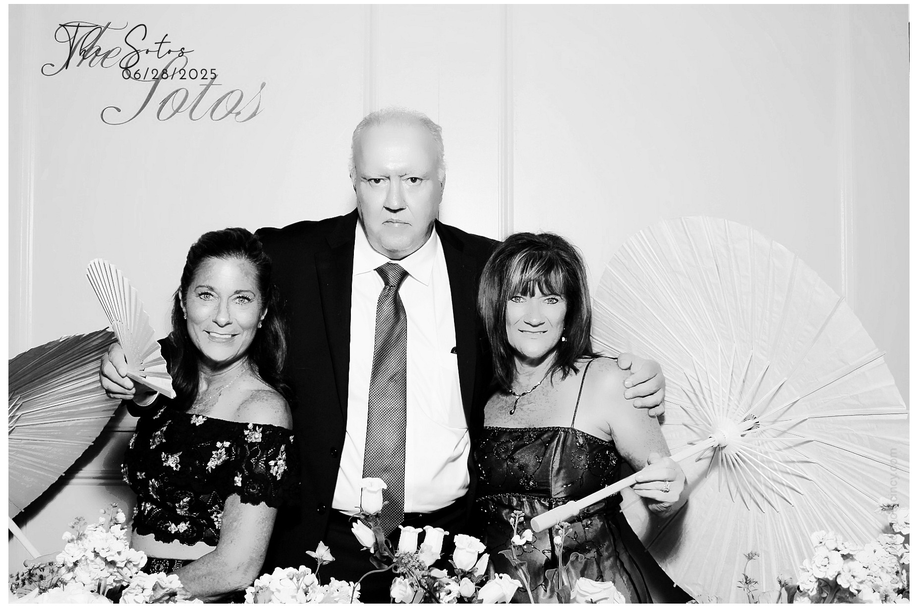 The Soto's | View more photos from the event at gallery.photoboothcincy.com/u/PhotoBoothCincy/The-Sotos