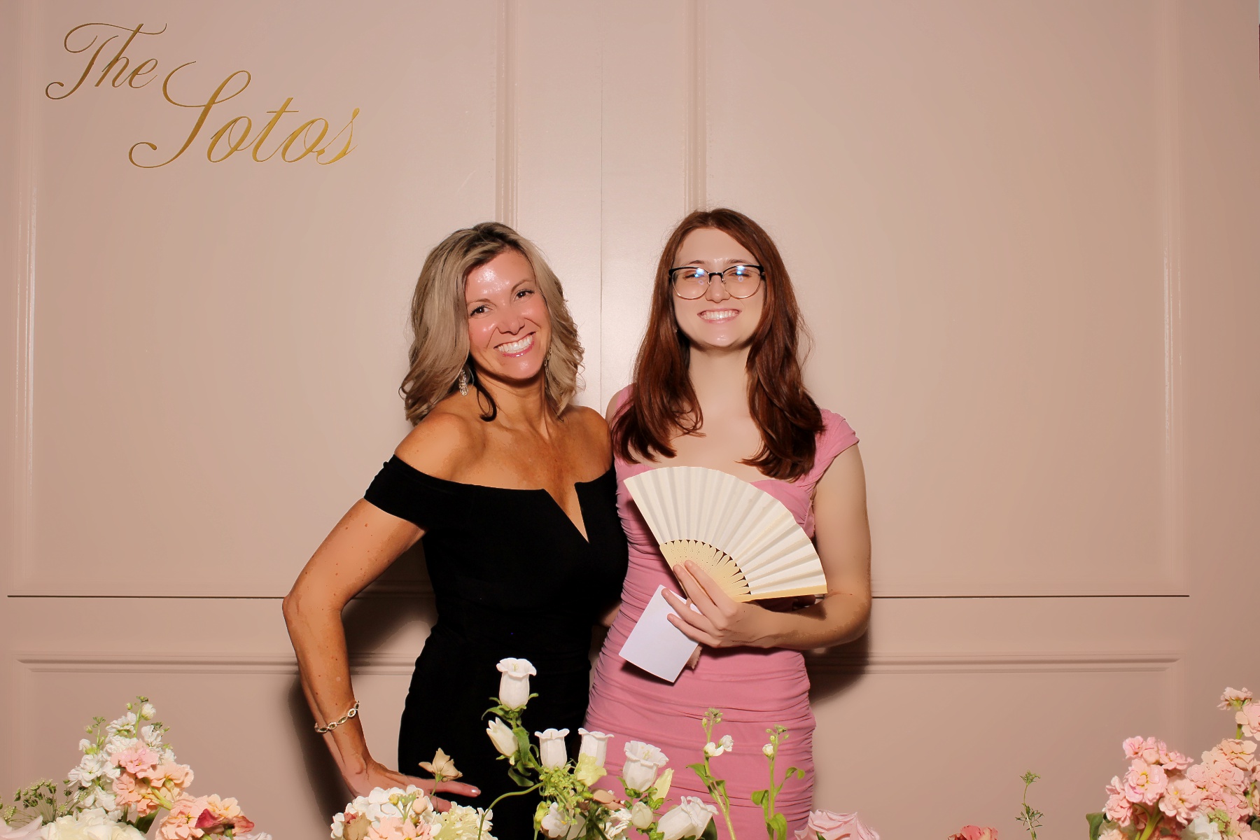 The Soto's | View more photos from the event at gallery.photoboothcincy.com/u/PhotoBoothCincy/The-Sotos