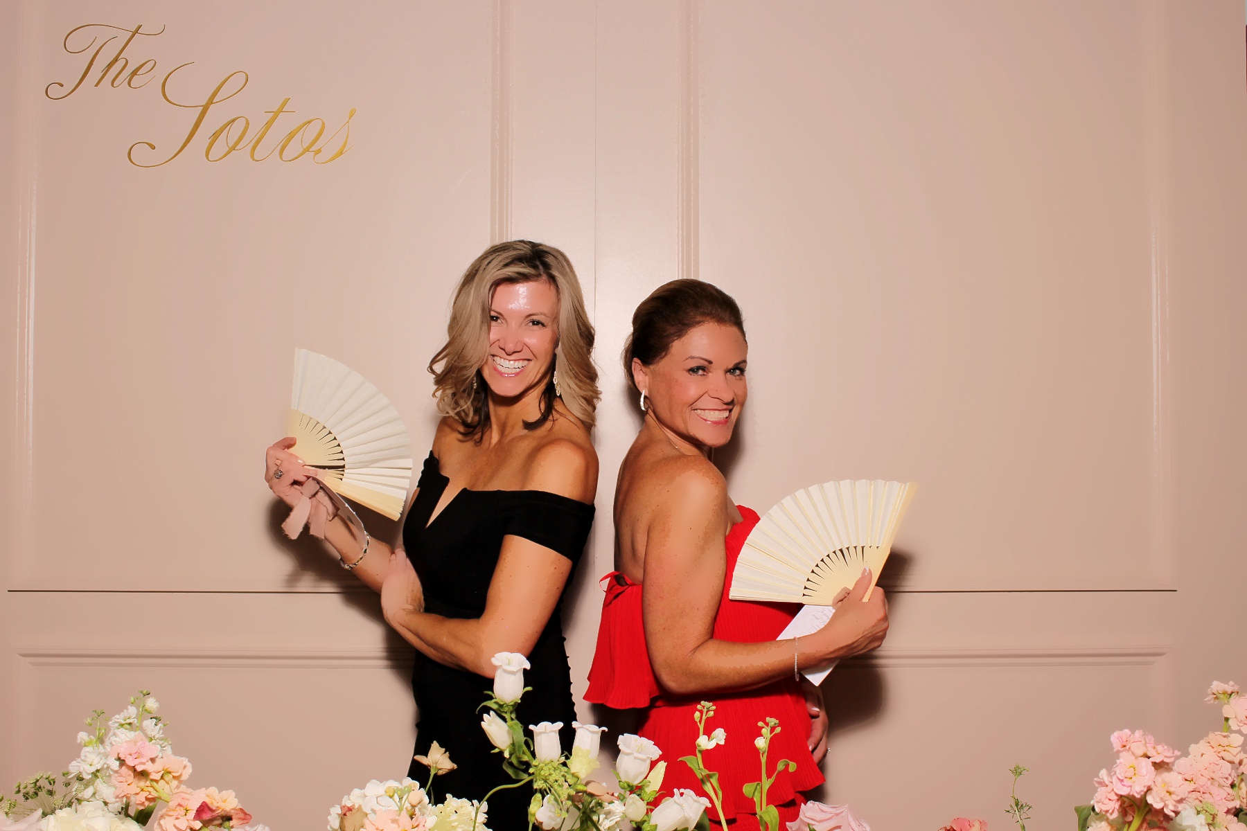 The Soto's | View more photos from the event at gallery.photoboothcincy.com/u/PhotoBoothCincy/The-Sotos