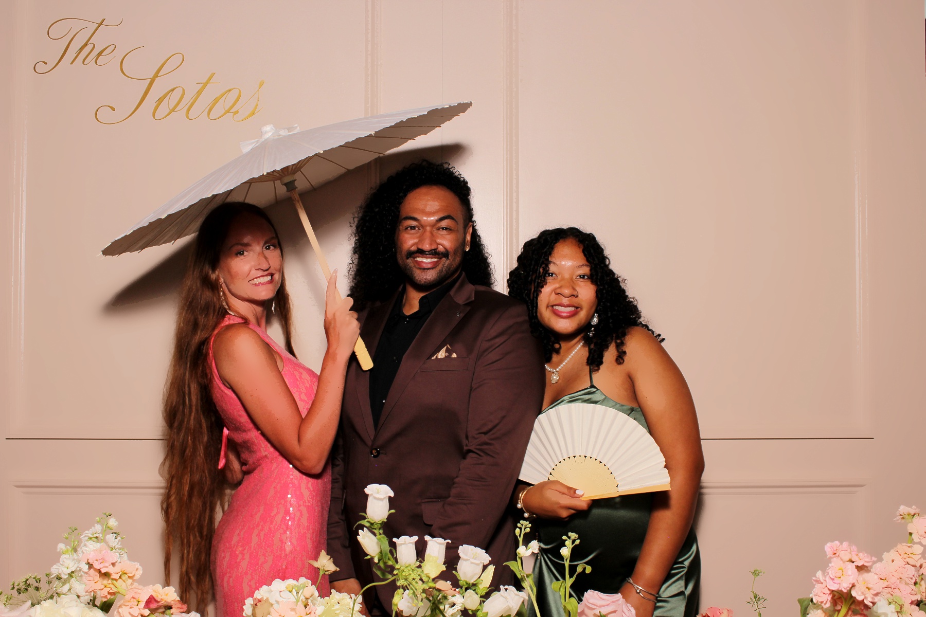 The Soto's | View more photos from the event at gallery.photoboothcincy.com/u/PhotoBoothCincy/The-Sotos