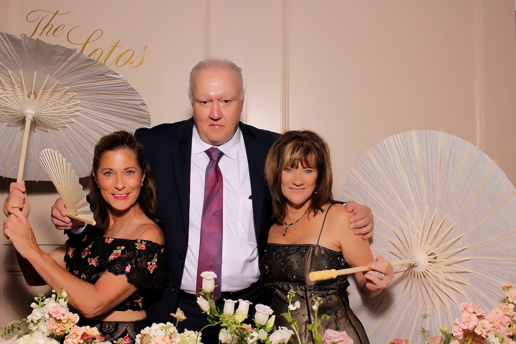 The Soto's | View more photos from the event at gallery.photoboothcincy.com/u/PhotoBoothCincy/The-Sotos