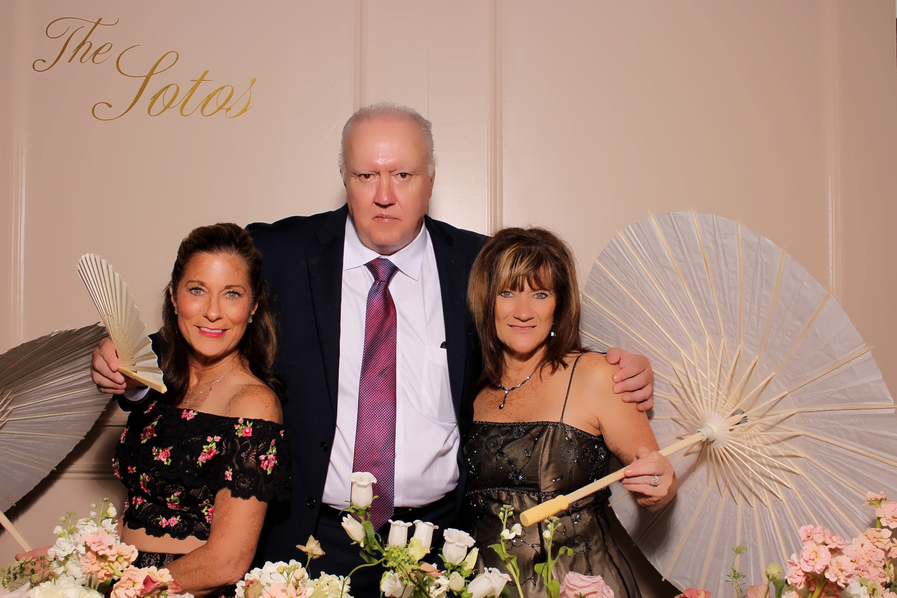 The Soto's | View more photos from the event at gallery.photoboothcincy.com/u/PhotoBoothCincy/The-Sotos