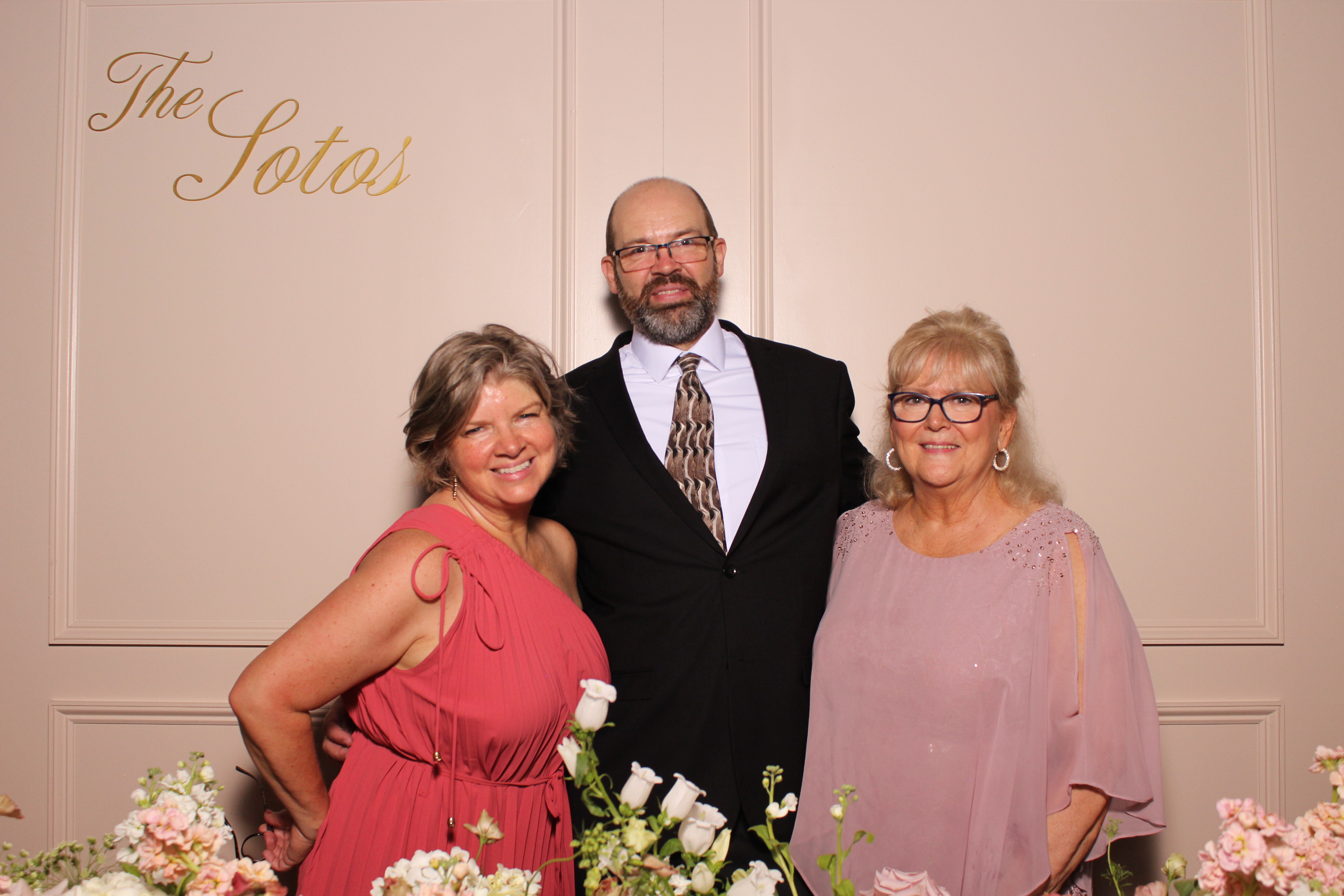 The Soto's | View more photos from the event at gallery.photoboothcincy.com/u/PhotoBoothCincy/The-Sotos