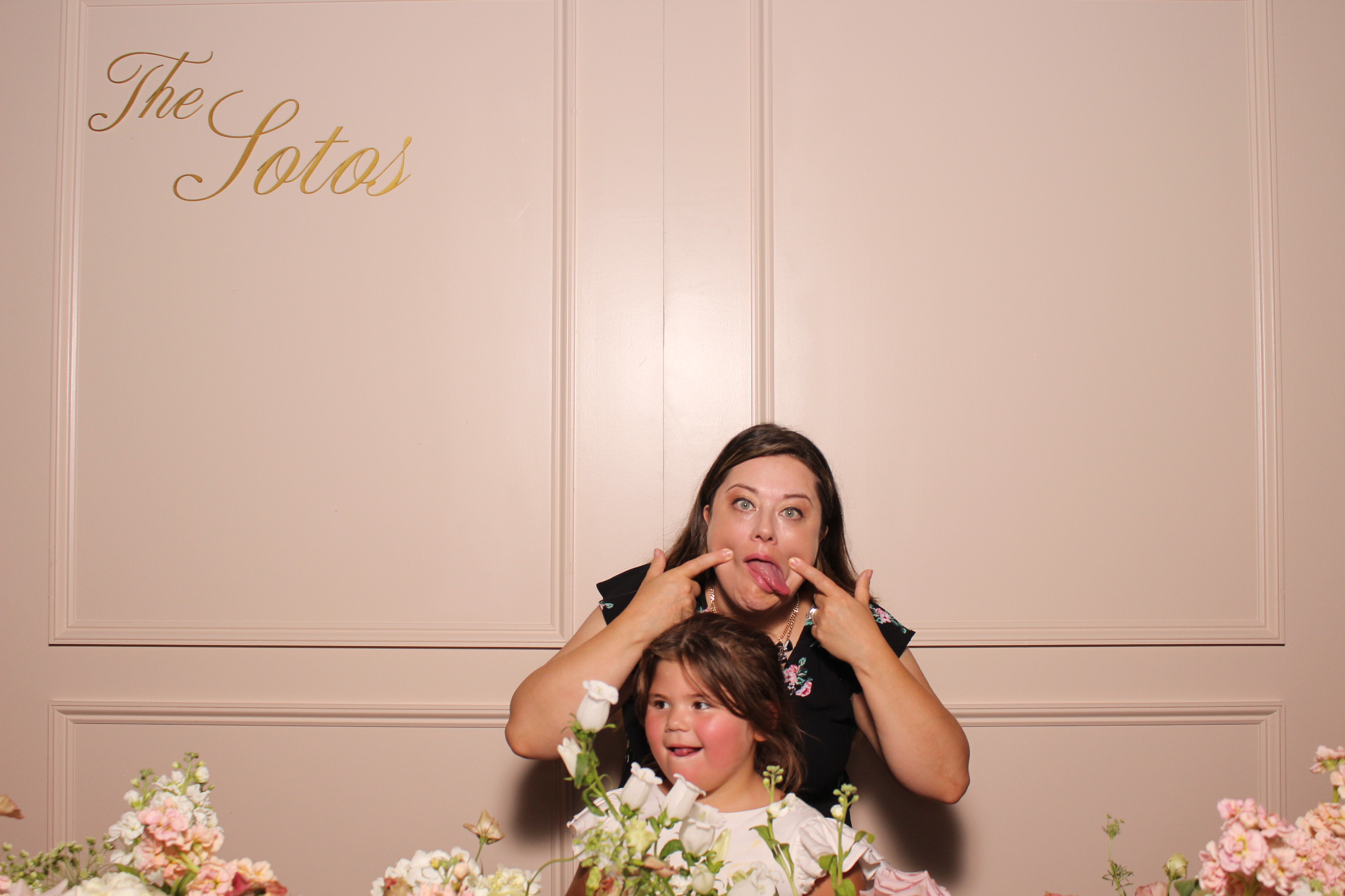 The Soto's | View more photos from the event at gallery.photoboothcincy.com/u/PhotoBoothCincy/The-Sotos