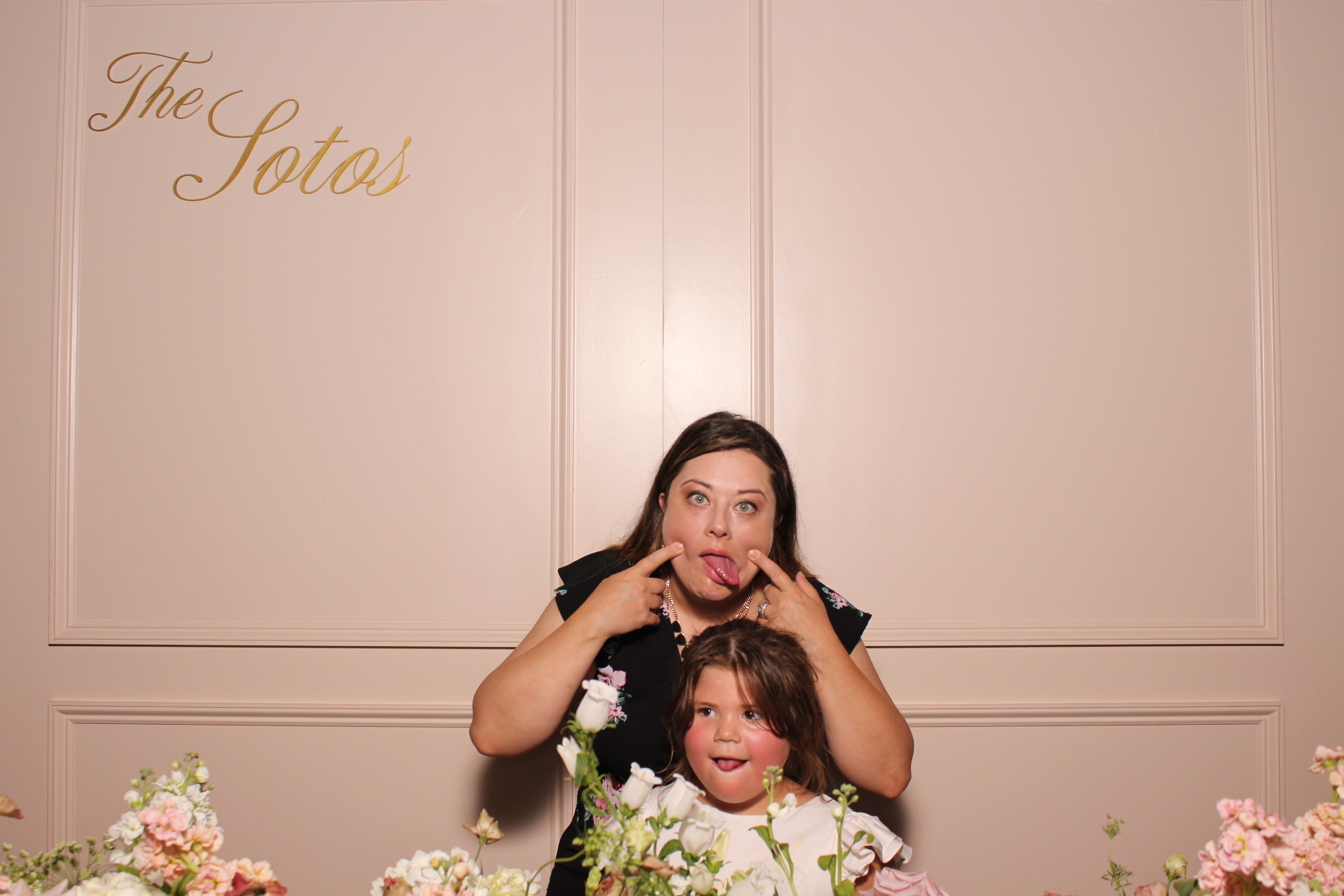 The Soto's | View more photos from the event at gallery.photoboothcincy.com/u/PhotoBoothCincy/The-Sotos