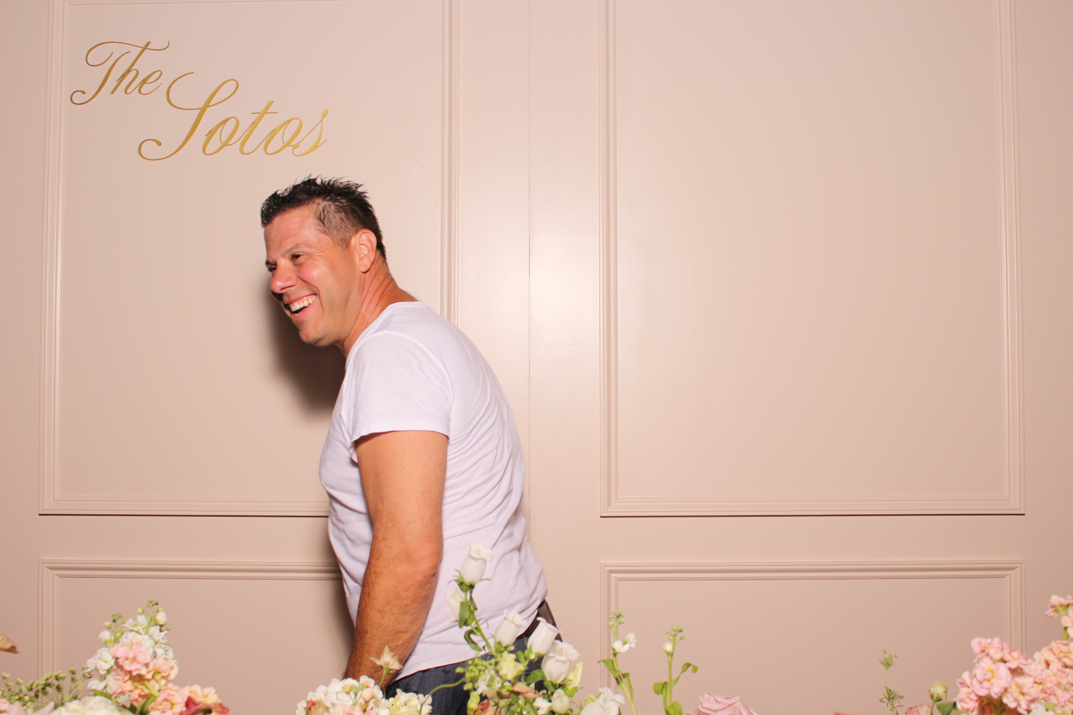 The Soto's | View more photos from the event at gallery.photoboothcincy.com/u/PhotoBoothCincy/The-Sotos