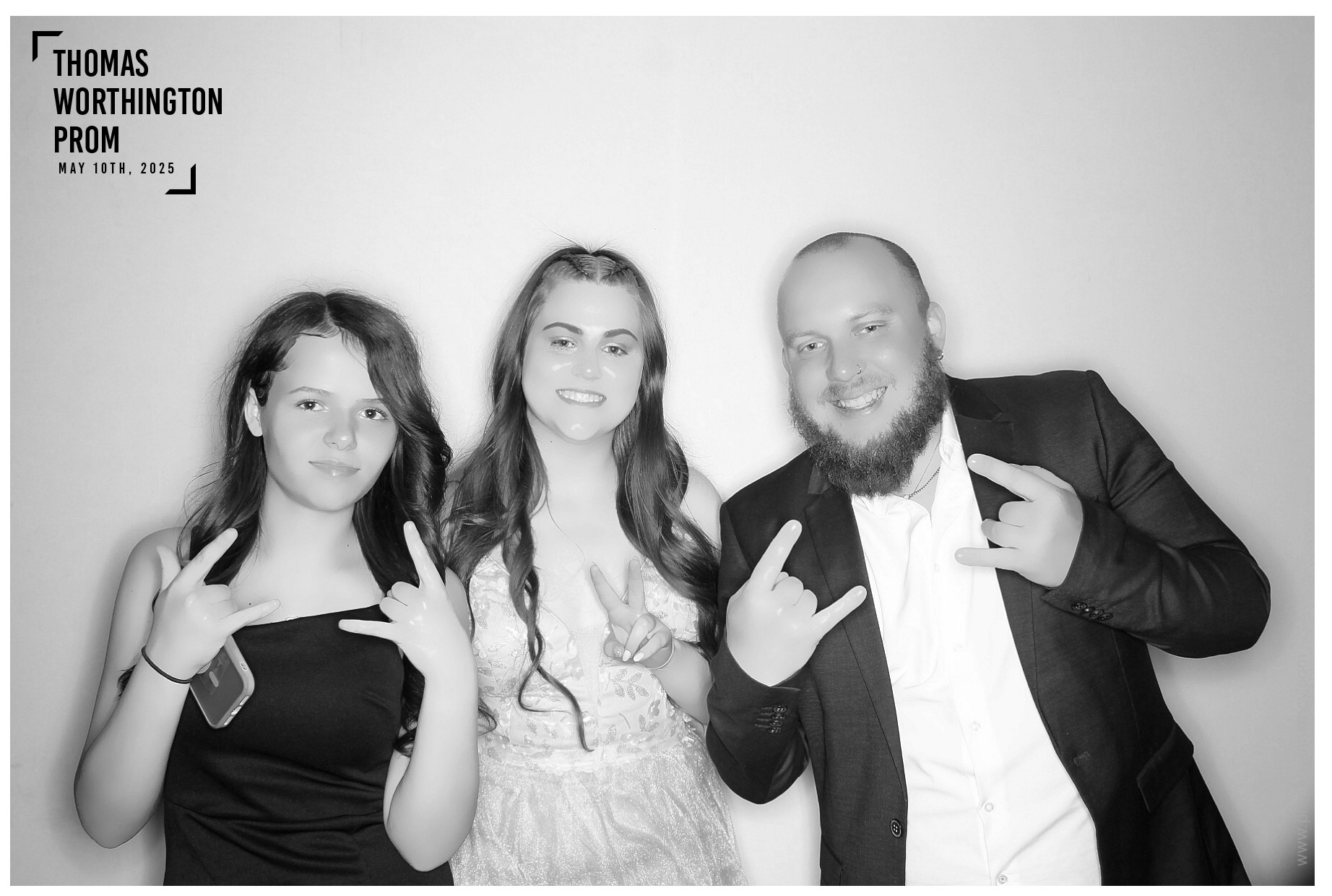 Thomas Worthington High School Prom 2025 | View more photos from the event at gallery.photoboothcincy.com/u/PhotoBoothCincy/Thomas-Worthington-High-School-Prom-2025
