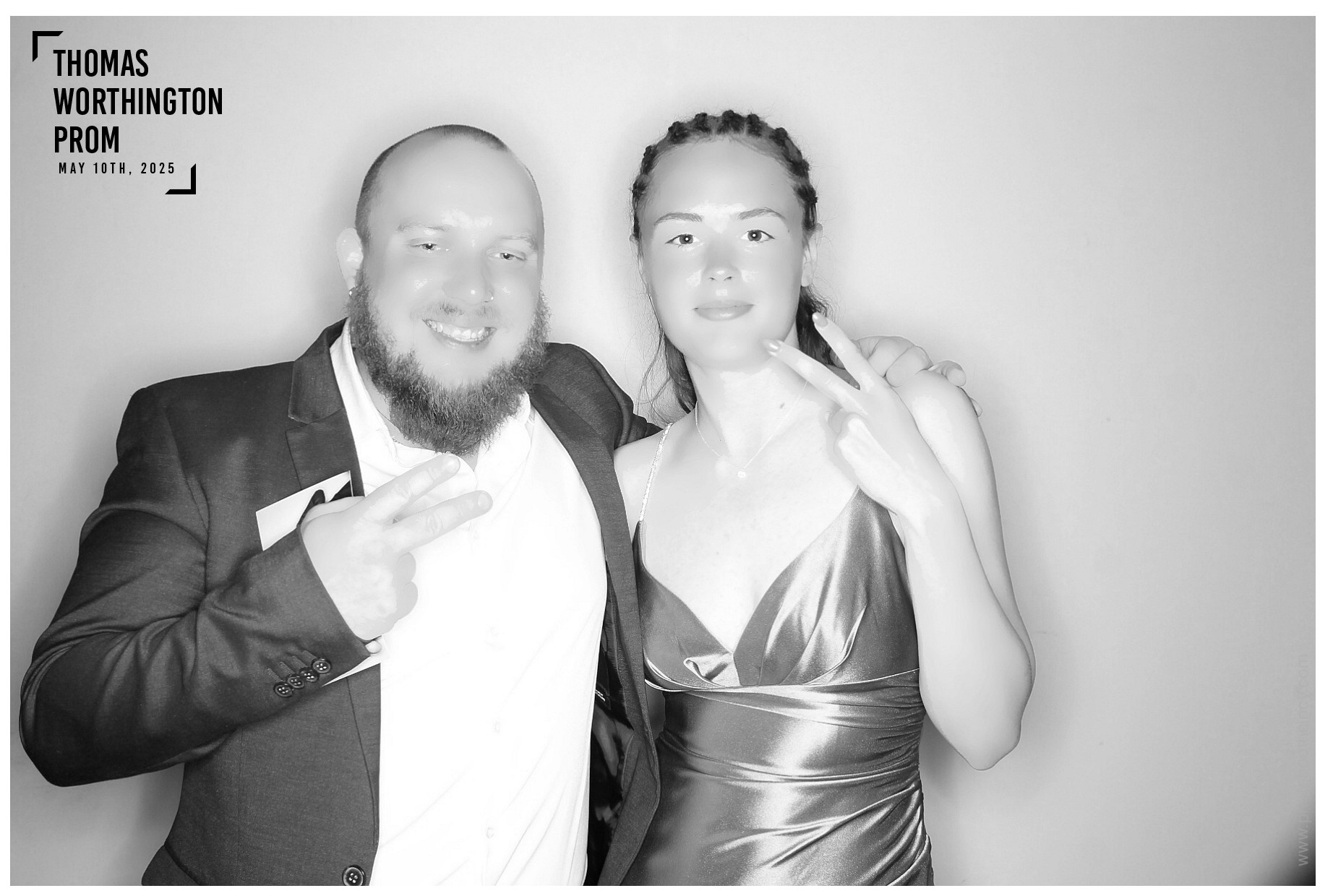 Thomas Worthington High School Prom 2025 | View more photos from the event at gallery.photoboothcincy.com/u/PhotoBoothCincy/Thomas-Worthington-High-School-Prom-2025