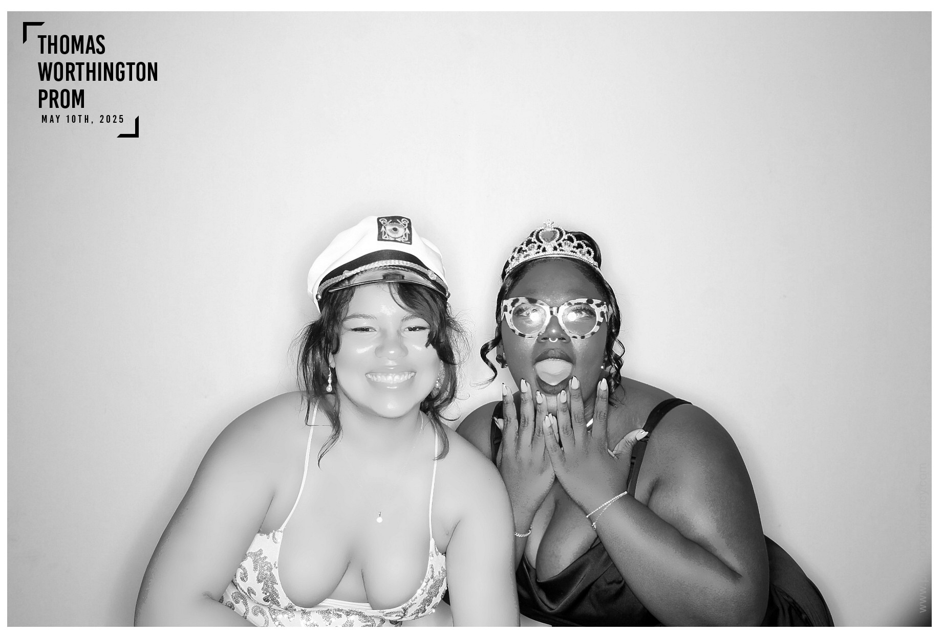 Thomas Worthington High School Prom 2025 | View more photos from the event at gallery.photoboothcincy.com/u/PhotoBoothCincy/Thomas-Worthington-High-School-Prom-2025