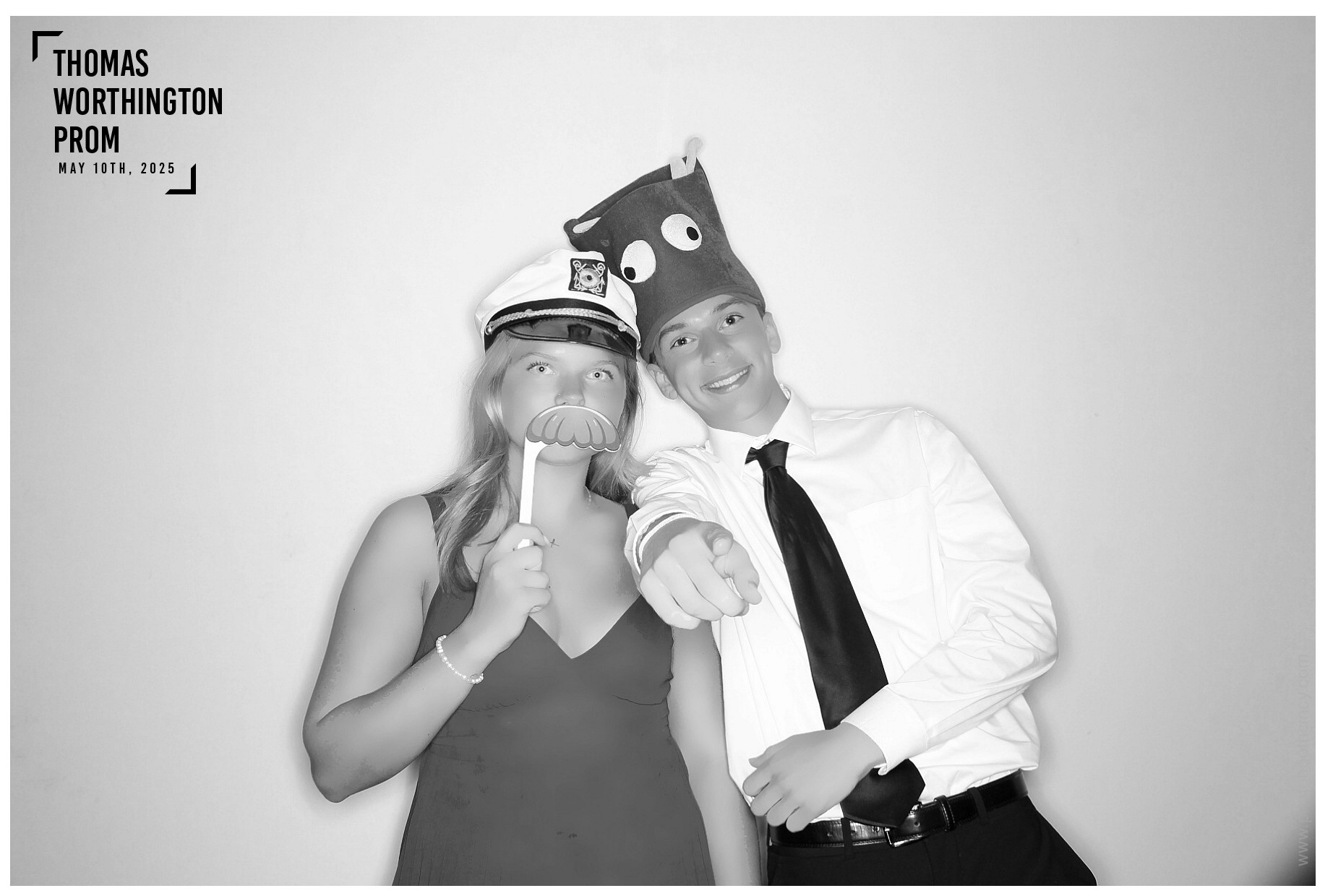 Thomas Worthington High School Prom 2025 | View more photos from the event at gallery.photoboothcincy.com/u/PhotoBoothCincy/Thomas-Worthington-High-School-Prom-2025