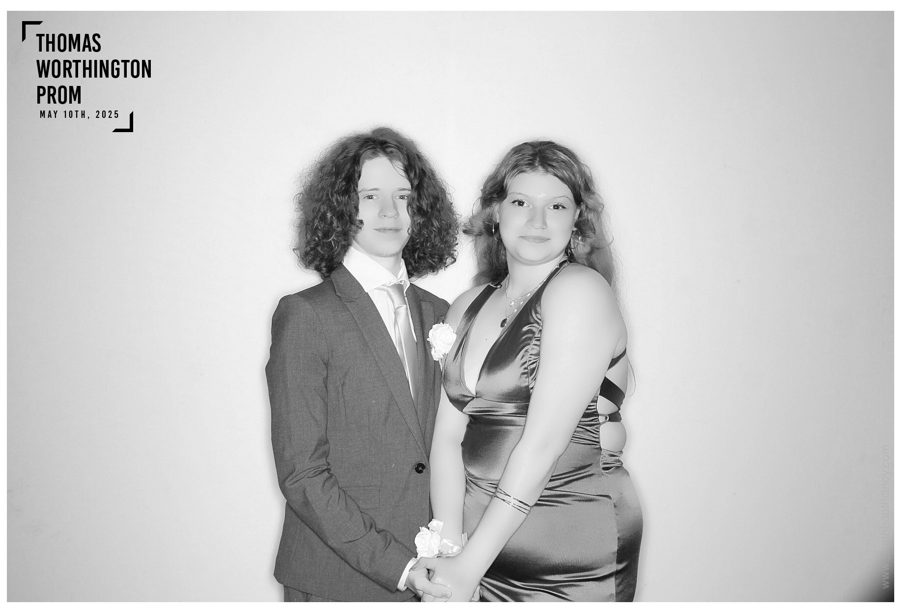 Thomas Worthington High School Prom 2025 | View more photos from the event at gallery.photoboothcincy.com/u/PhotoBoothCincy/Thomas-Worthington-High-School-Prom-2025