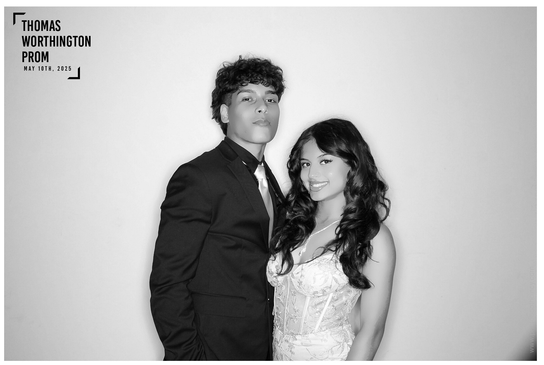 Thomas Worthington High School Prom 2025 | View more photos from the event at gallery.photoboothcincy.com/u/PhotoBoothCincy/Thomas-Worthington-High-School-Prom-2025