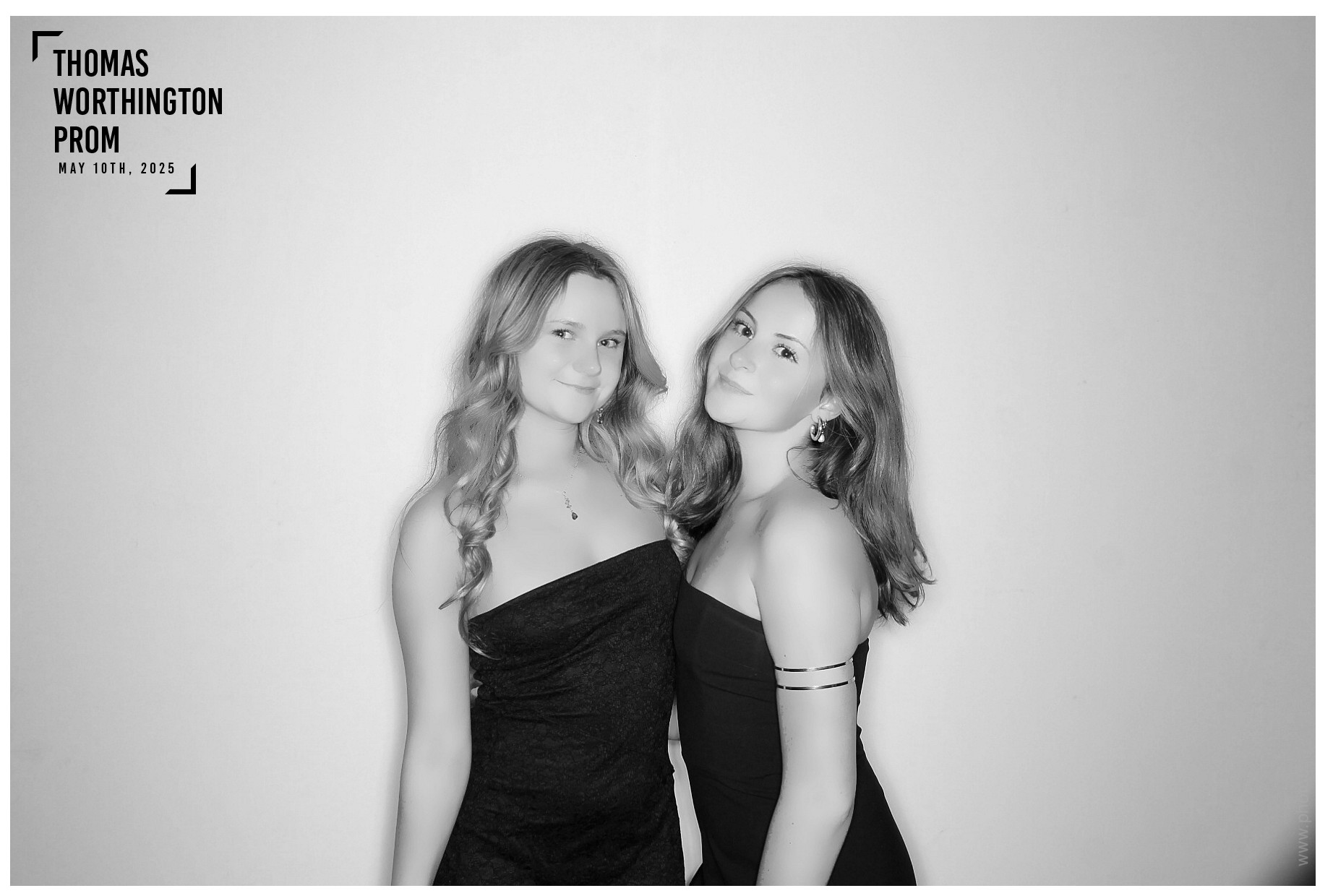 Thomas Worthington High School Prom 2025 | View more photos from the event at gallery.photoboothcincy.com/u/PhotoBoothCincy/Thomas-Worthington-High-School-Prom-2025