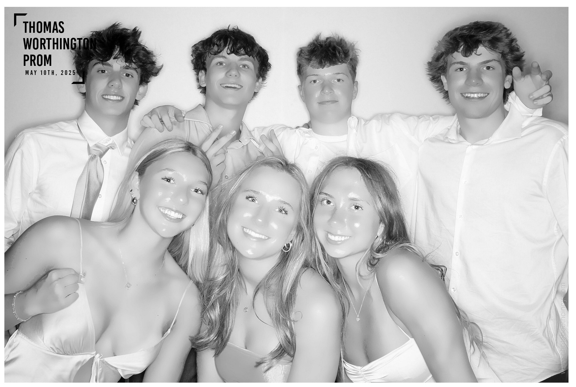 Thomas Worthington High School Prom 2025 | View more photos from the event at gallery.photoboothcincy.com/u/PhotoBoothCincy/Thomas-Worthington-High-School-Prom-2025