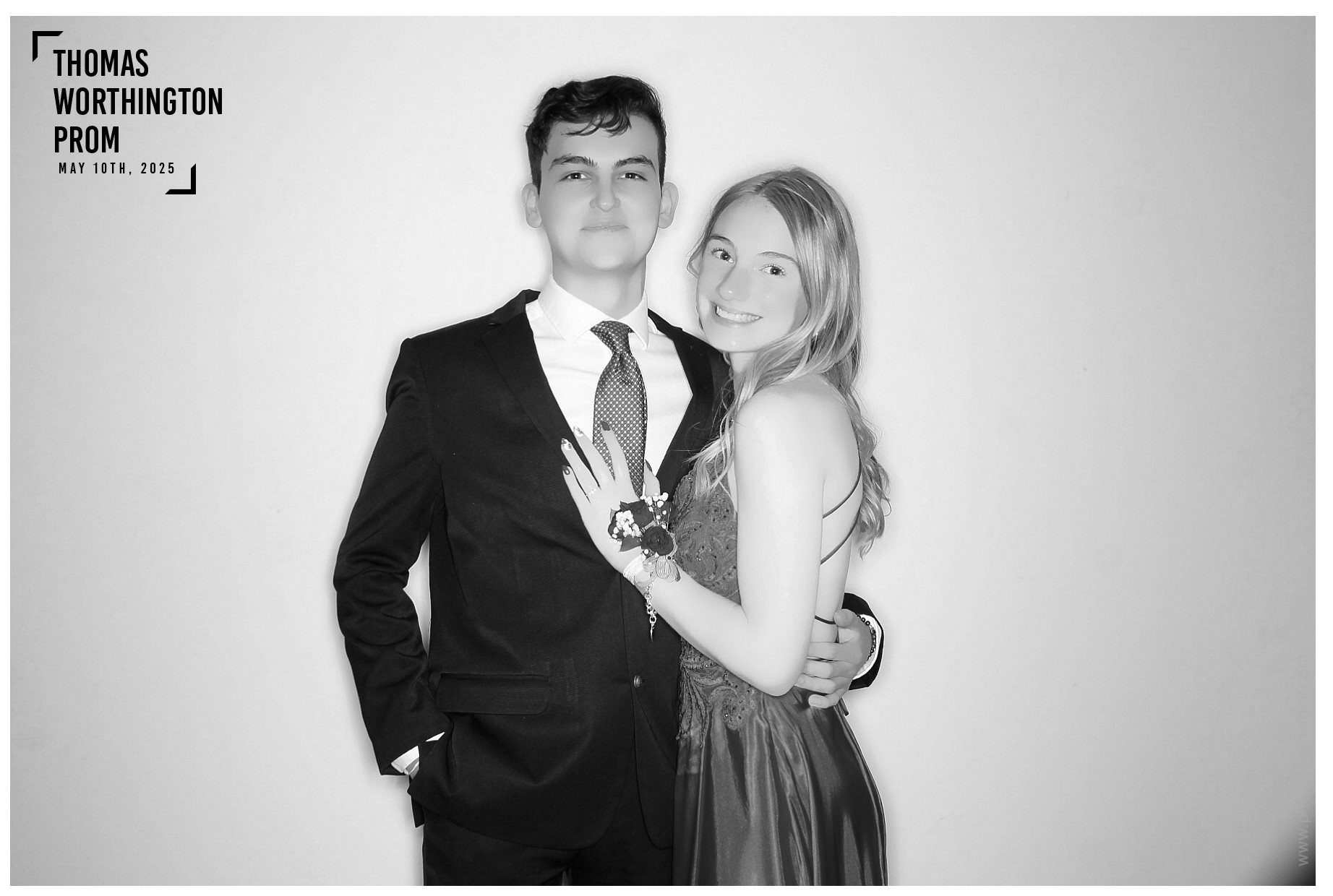 Thomas Worthington High School Prom 2025 | View more photos from the event at gallery.photoboothcincy.com/u/PhotoBoothCincy/Thomas-Worthington-High-School-Prom-2025