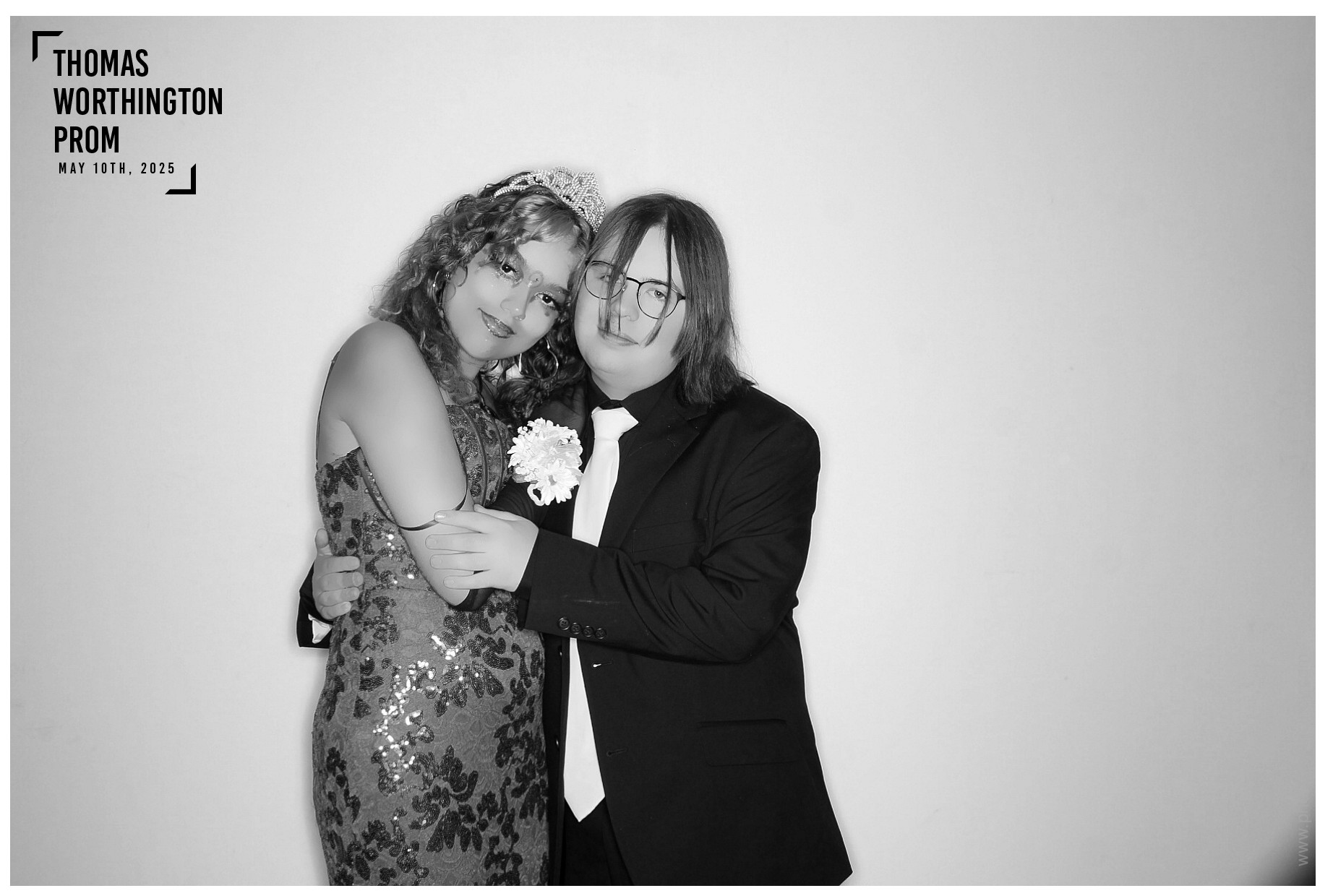 Thomas Worthington High School Prom 2025 | View more photos from the event at gallery.photoboothcincy.com/u/PhotoBoothCincy/Thomas-Worthington-High-School-Prom-2025