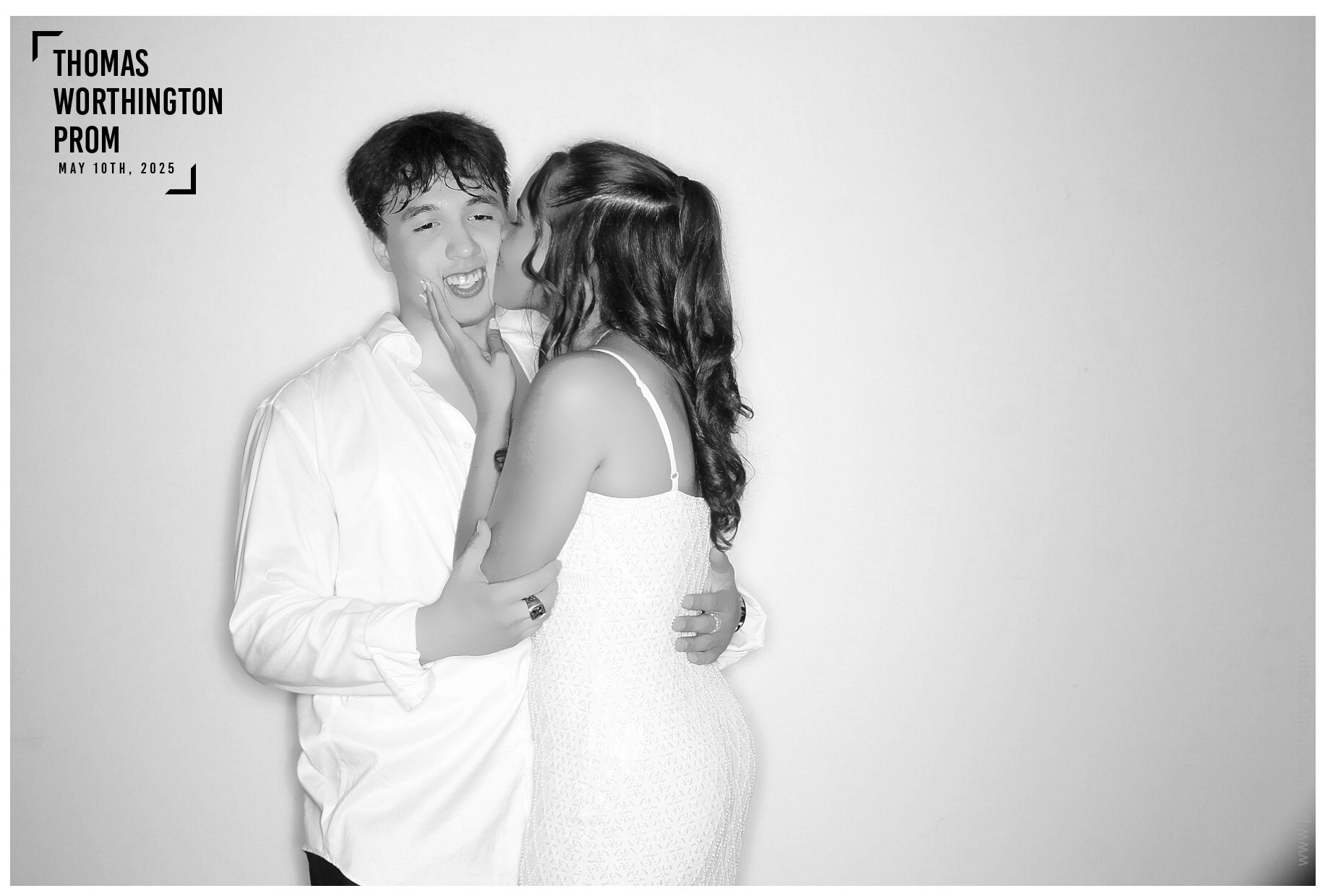 Thomas Worthington High School Prom 2025 | View more photos from the event at gallery.photoboothcincy.com/u/PhotoBoothCincy/Thomas-Worthington-High-School-Prom-2025