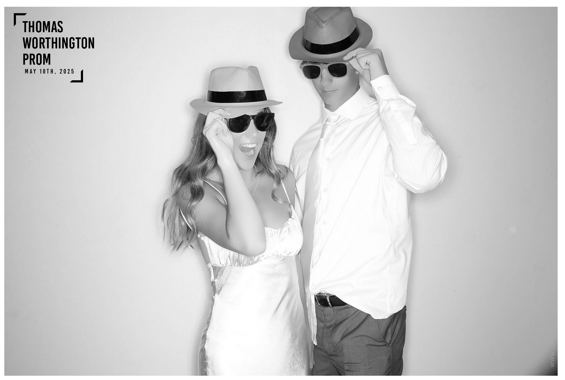 Thomas Worthington High School Prom 2025 | View more photos from the event at gallery.photoboothcincy.com/u/PhotoBoothCincy/Thomas-Worthington-High-School-Prom-2025