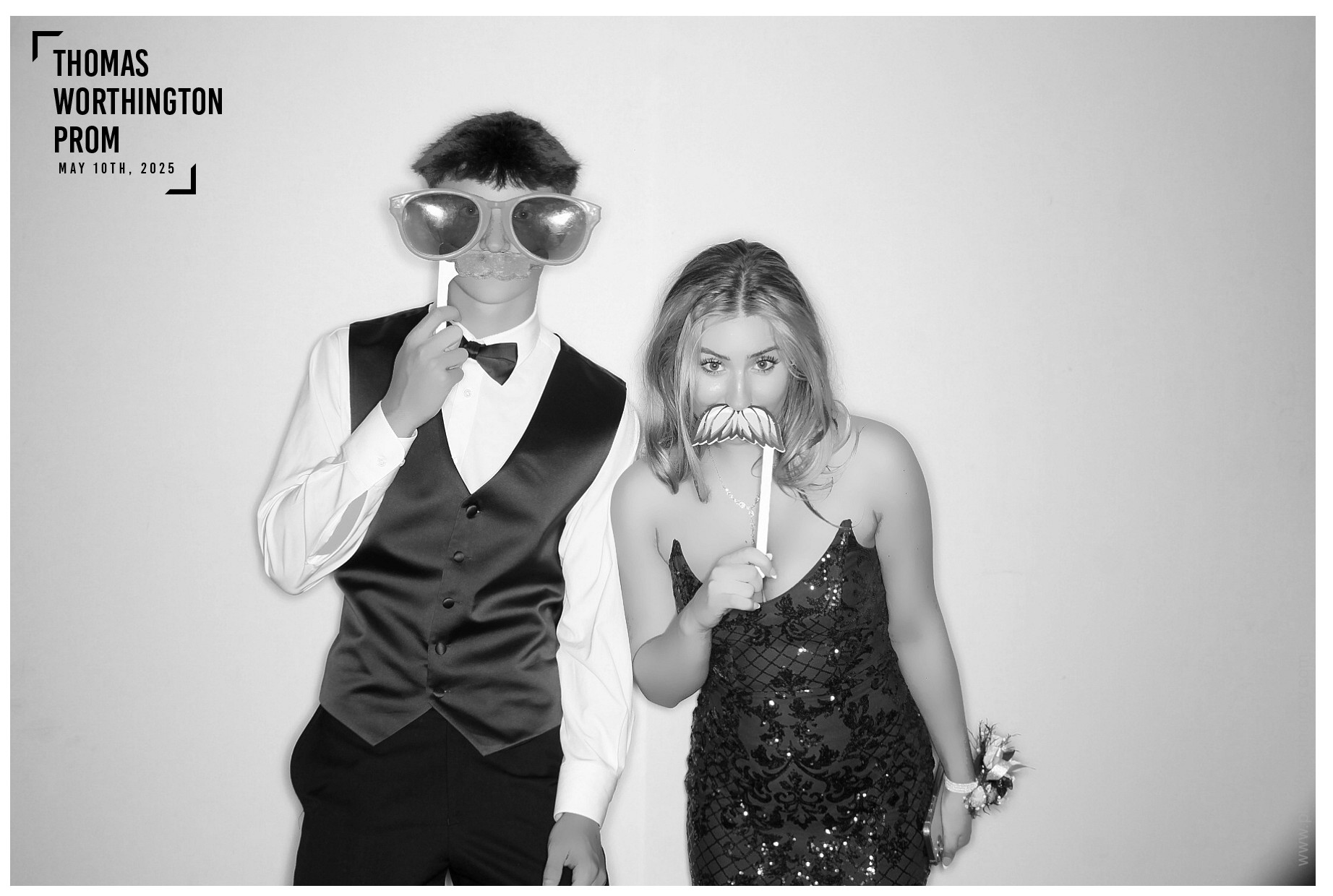 Thomas Worthington High School Prom 2025 | View more photos from the event at gallery.photoboothcincy.com/u/PhotoBoothCincy/Thomas-Worthington-High-School-Prom-2025