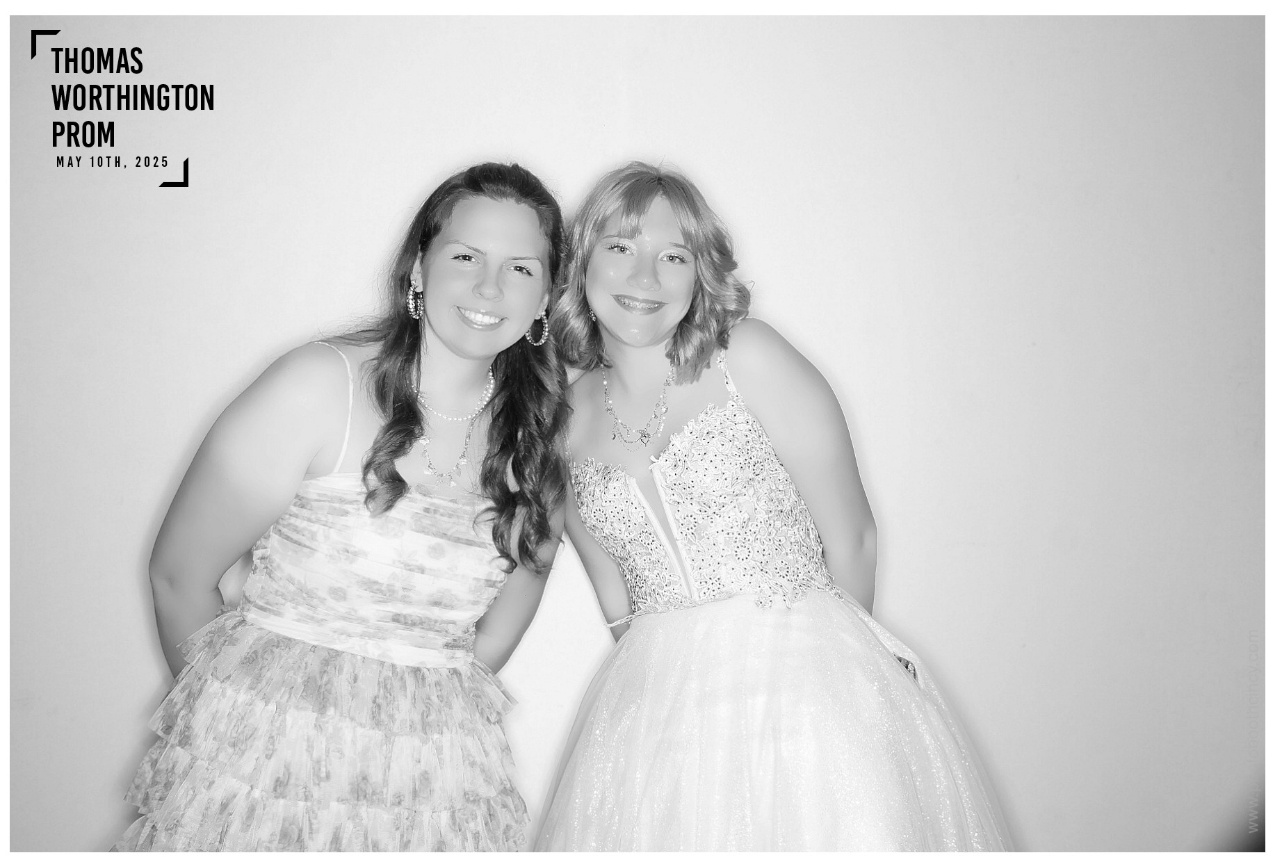 Thomas Worthington High School Prom 2025 | View more photos from the event at gallery.photoboothcincy.com/u/PhotoBoothCincy/Thomas-Worthington-High-School-Prom-2025