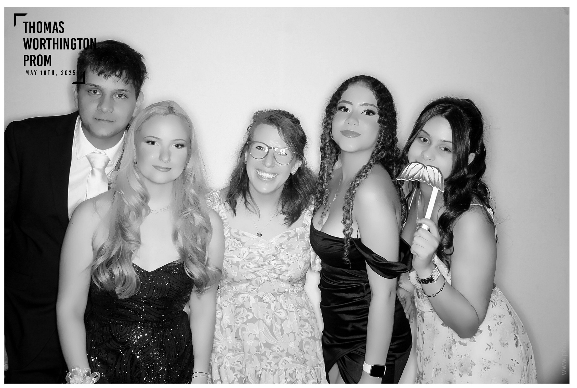 Thomas Worthington High School Prom 2025 | View more photos from the event at gallery.photoboothcincy.com/u/PhotoBoothCincy/Thomas-Worthington-High-School-Prom-2025