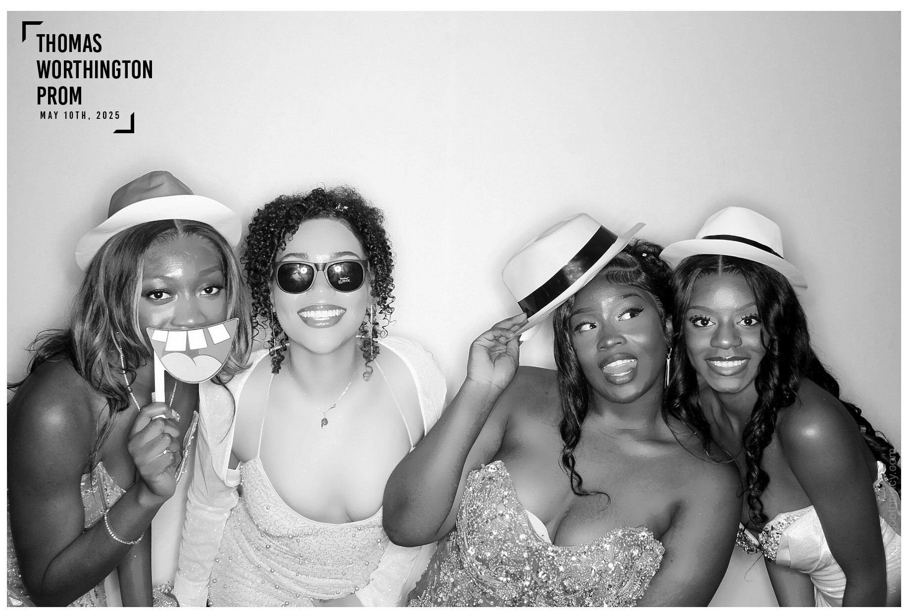Thomas Worthington High School Prom 2025 | View more photos from the event at gallery.photoboothcincy.com/u/PhotoBoothCincy/Thomas-Worthington-High-School-Prom-2025