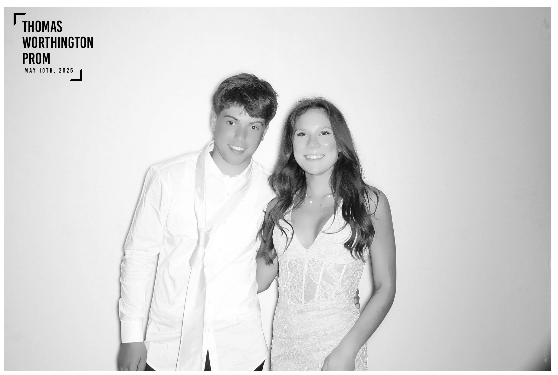 Thomas Worthington High School Prom 2025 | View more photos from the event at gallery.photoboothcincy.com/u/PhotoBoothCincy/Thomas-Worthington-High-School-Prom-2025