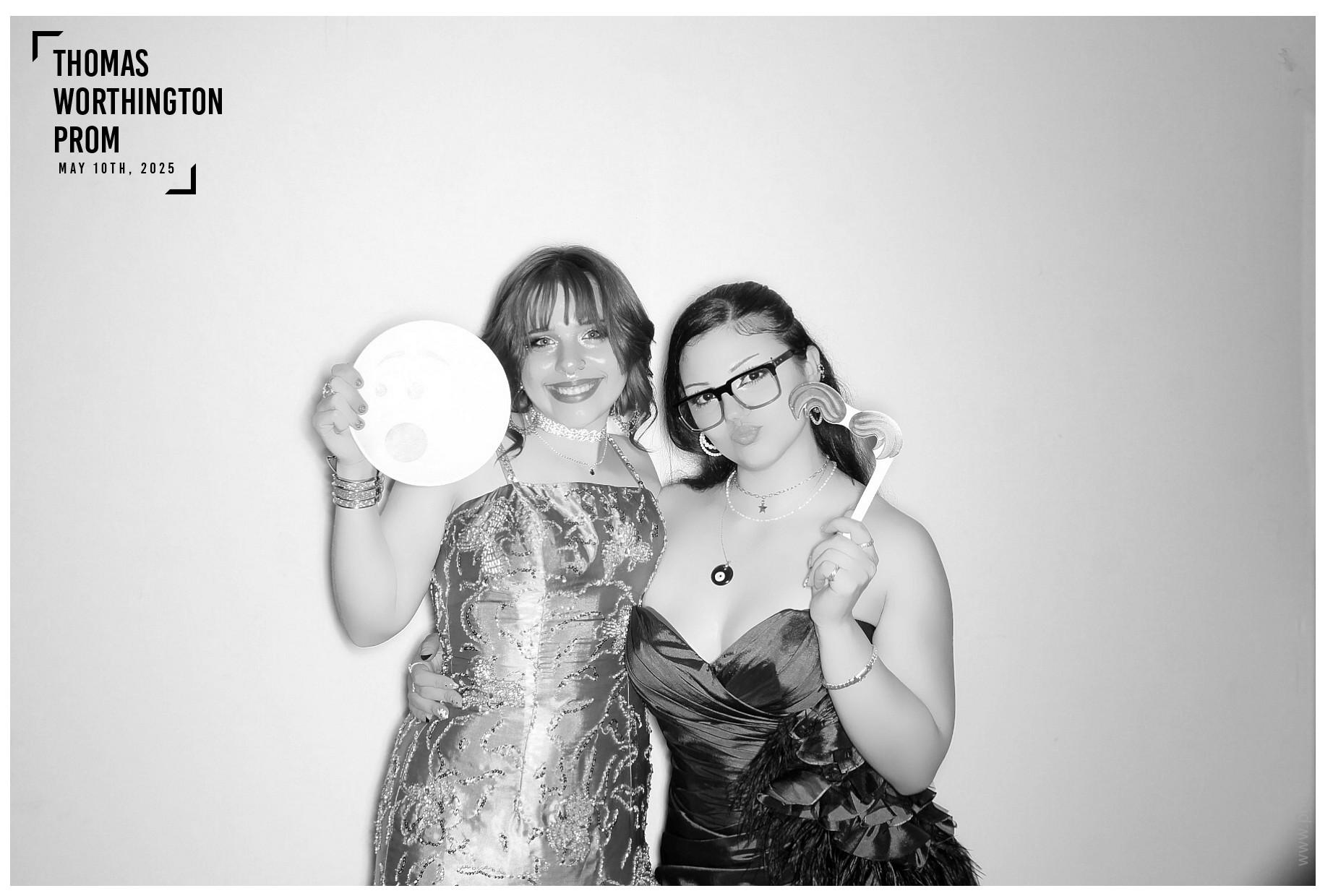 Thomas Worthington High School Prom 2025 | View more photos from the event at gallery.photoboothcincy.com/u/PhotoBoothCincy/Thomas-Worthington-High-School-Prom-2025
