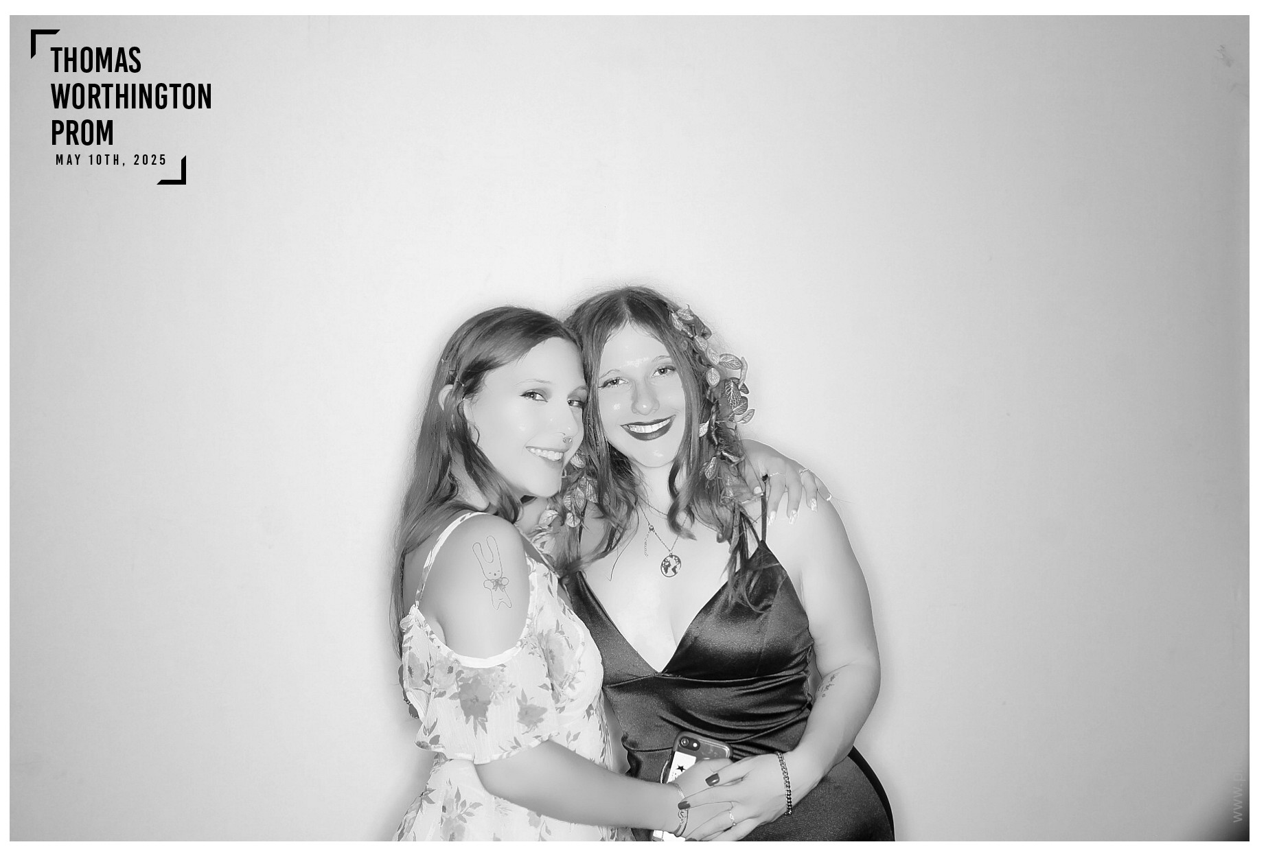 Thomas Worthington High School Prom 2025 | View more photos from the event at gallery.photoboothcincy.com/u/PhotoBoothCincy/Thomas-Worthington-High-School-Prom-2025