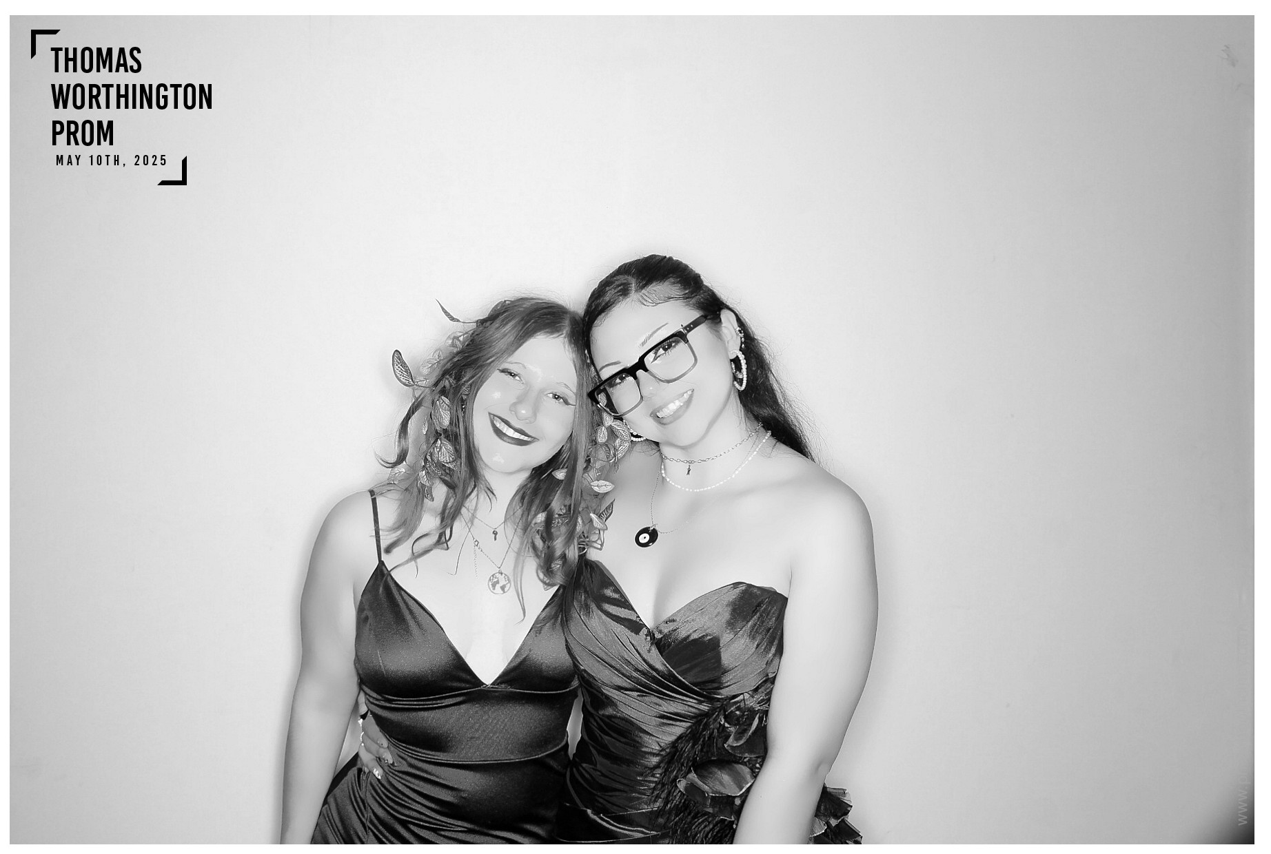 Thomas Worthington High School Prom 2025 | View more photos from the event at gallery.photoboothcincy.com/u/PhotoBoothCincy/Thomas-Worthington-High-School-Prom-2025
