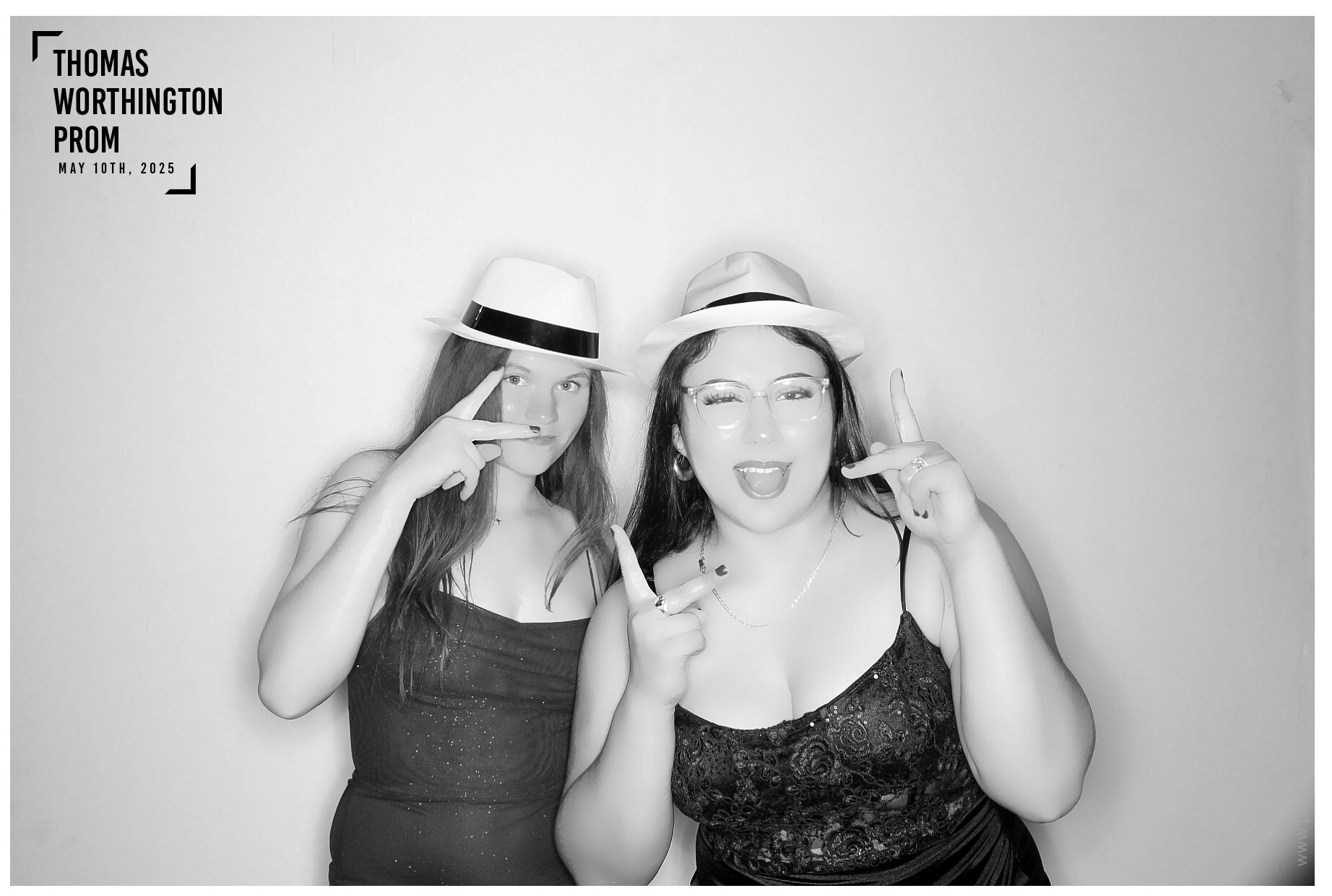 Thomas Worthington High School Prom 2025 | View more photos from the event at gallery.photoboothcincy.com/u/PhotoBoothCincy/Thomas-Worthington-High-School-Prom-2025