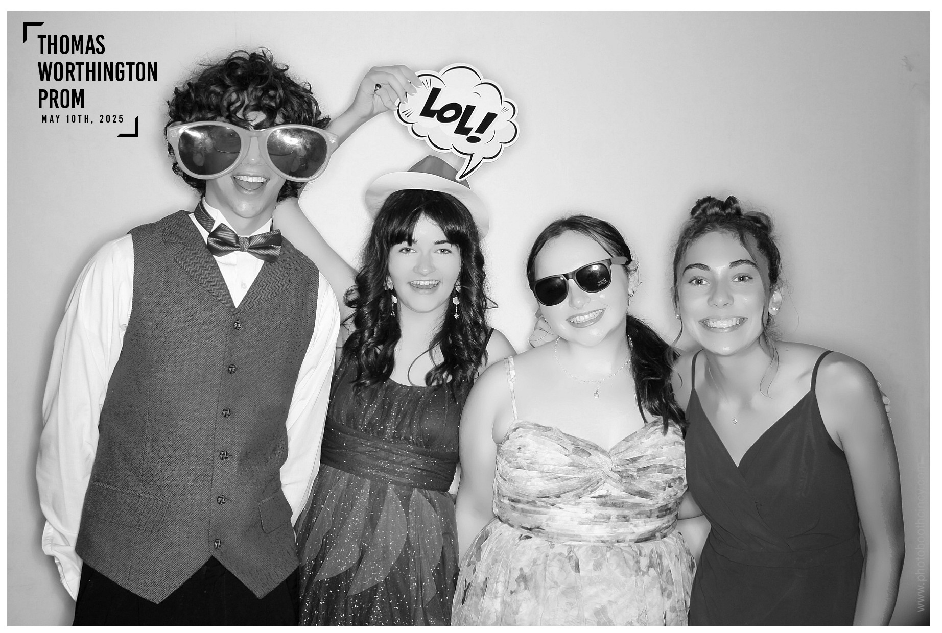 Thomas Worthington High School Prom 2025 | View more photos from the event at gallery.photoboothcincy.com/u/PhotoBoothCincy/Thomas-Worthington-High-School-Prom-2025