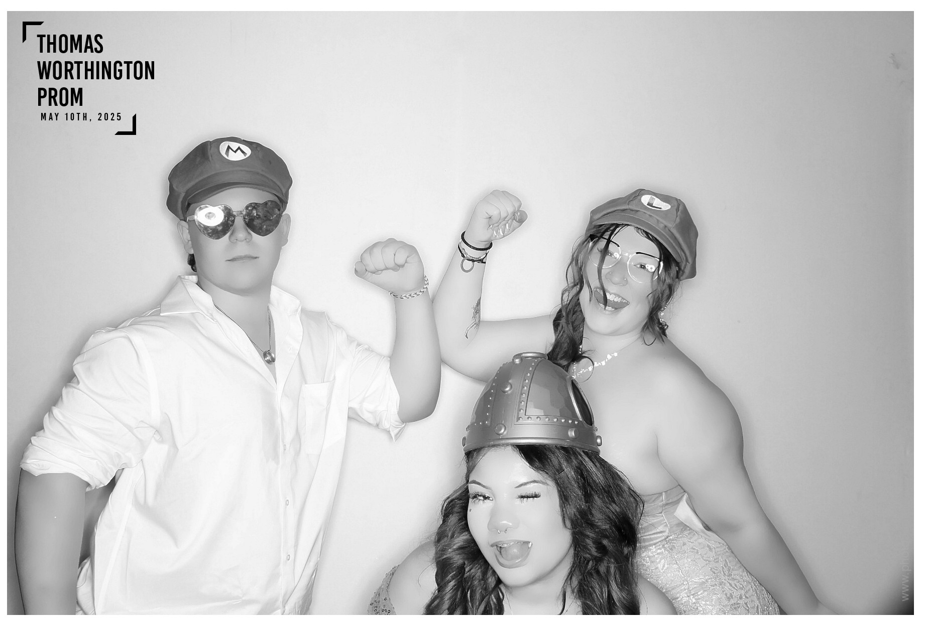 Thomas Worthington High School Prom 2025 | View more photos from the event at gallery.photoboothcincy.com/u/PhotoBoothCincy/Thomas-Worthington-High-School-Prom-2025